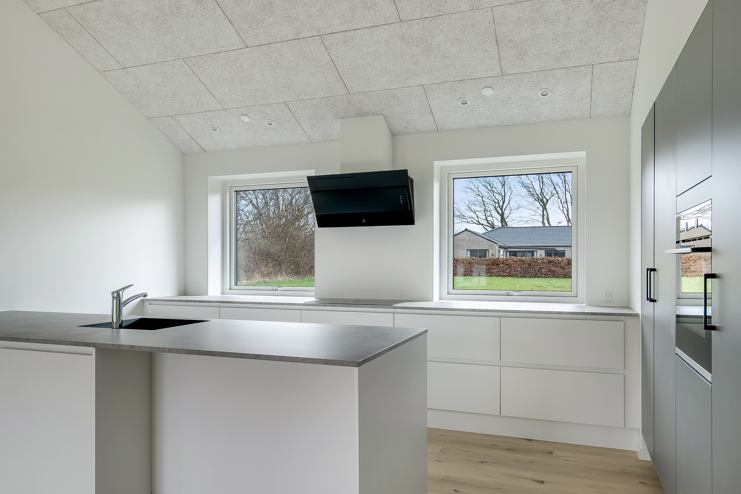 Fremhævet køkken billede i fuldskærmstilstand. Billede af Sydbanen 5, 6093 Sjølund