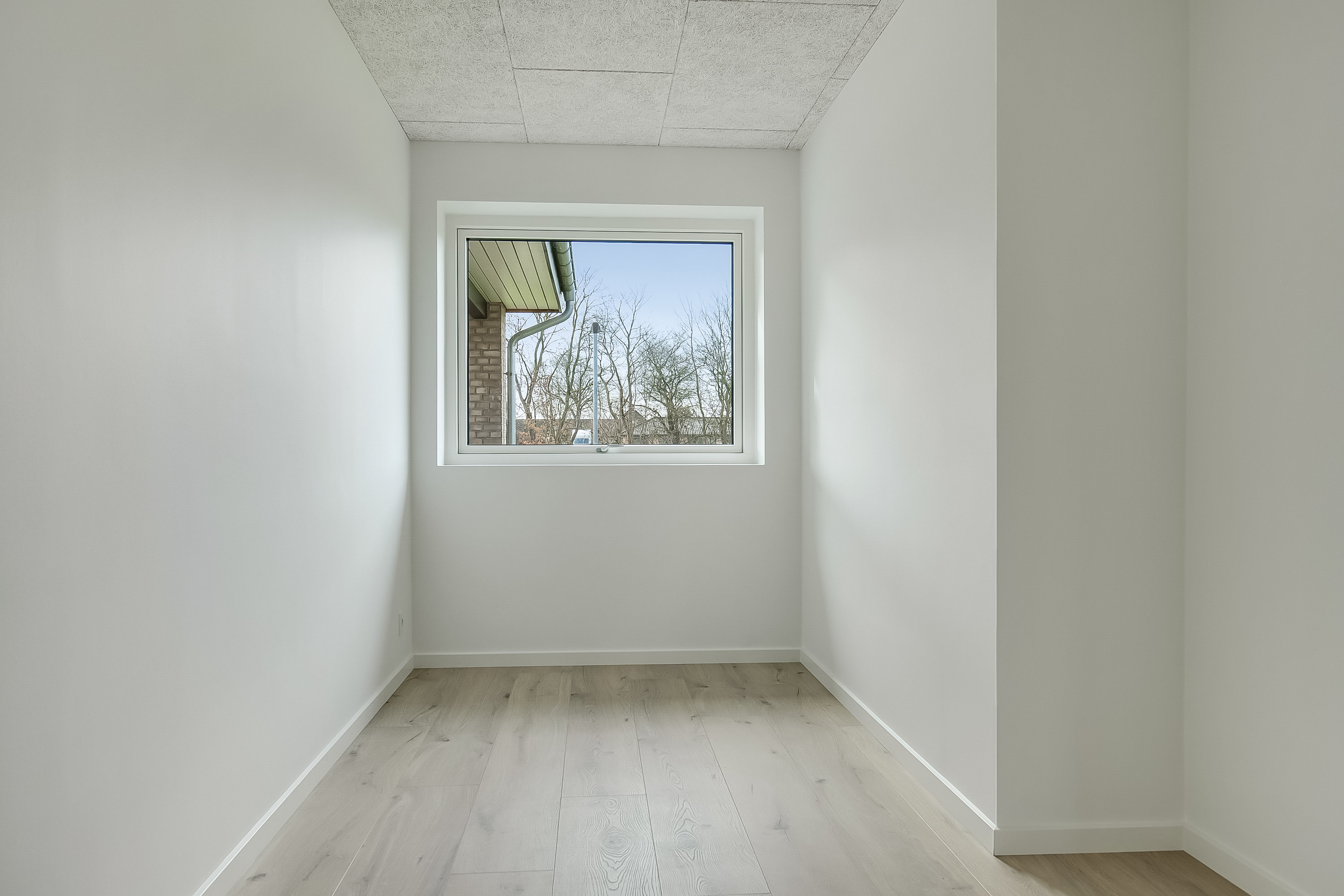 Fremhævet værelse billede i fuldskærmstilstand. Billede af Sydbanen 5, 6093 Sjølund