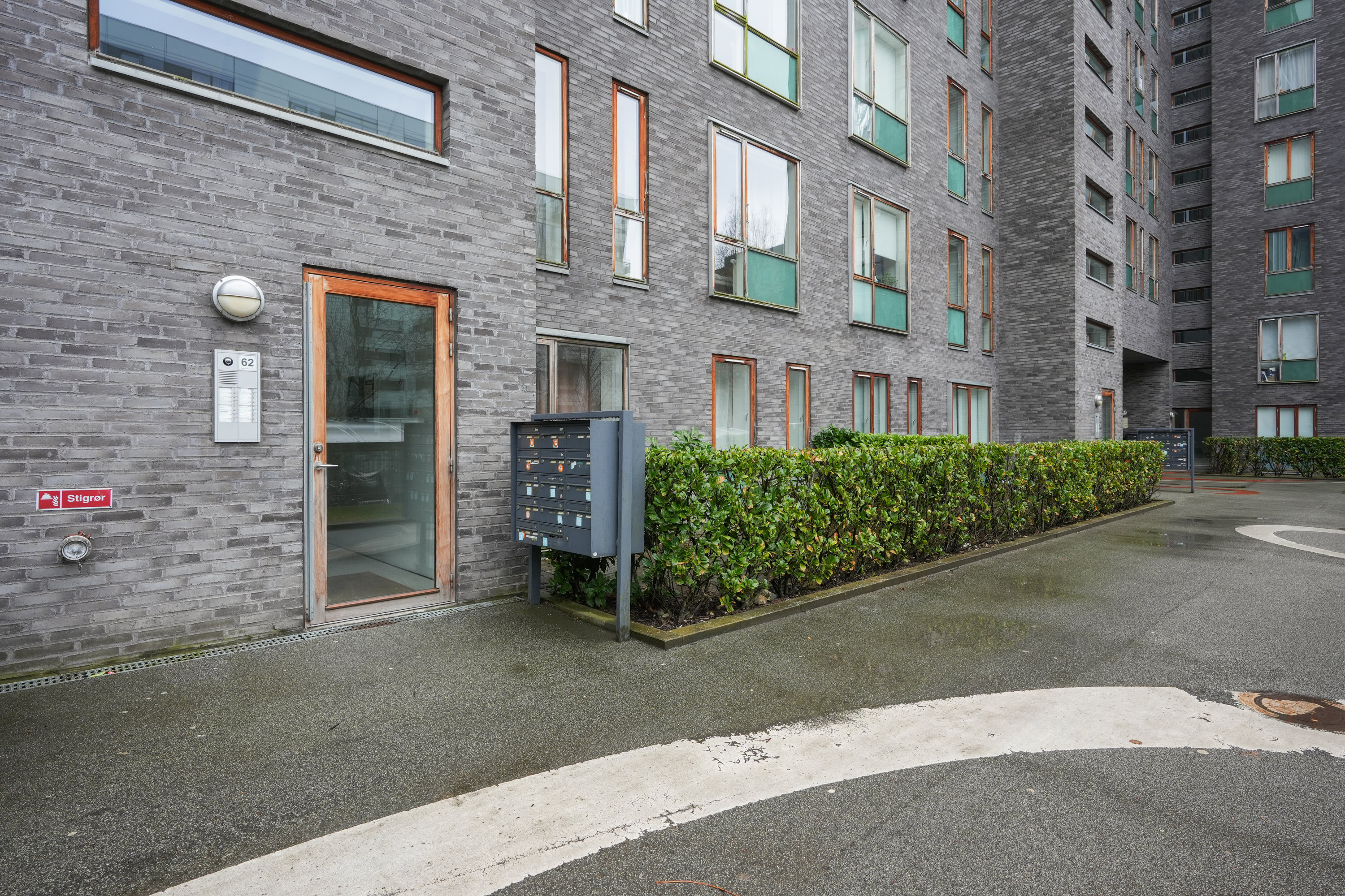 Fremhævet facade billede i fuldskærmstilstand. Billede af C.F. Møllers Allé 62, 4. tv., 2300 København S
