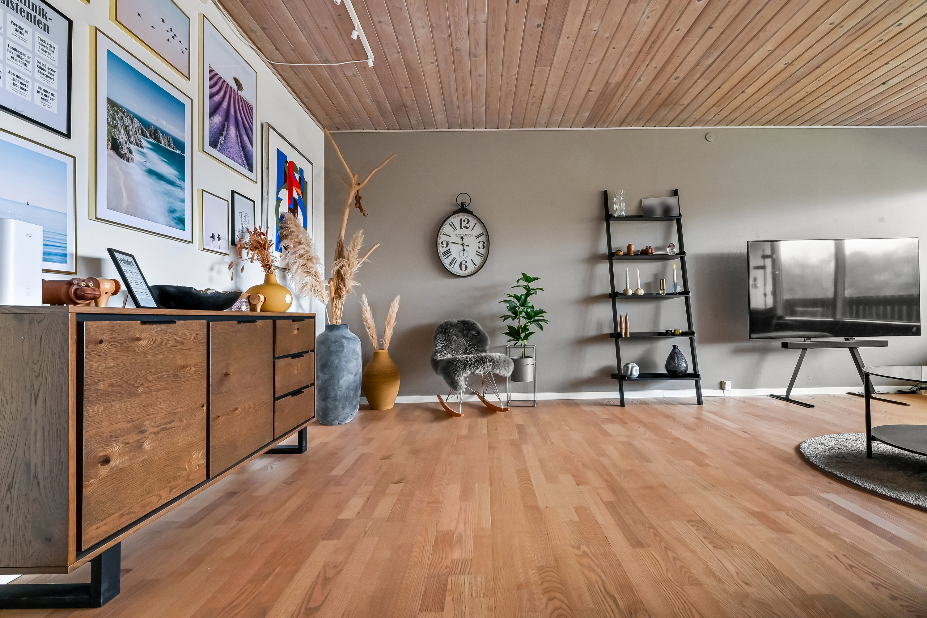 Fremhævet stue billede i fuldskærmstilstand. Billede af Odinsgade 5A, 1., 7400 Herning