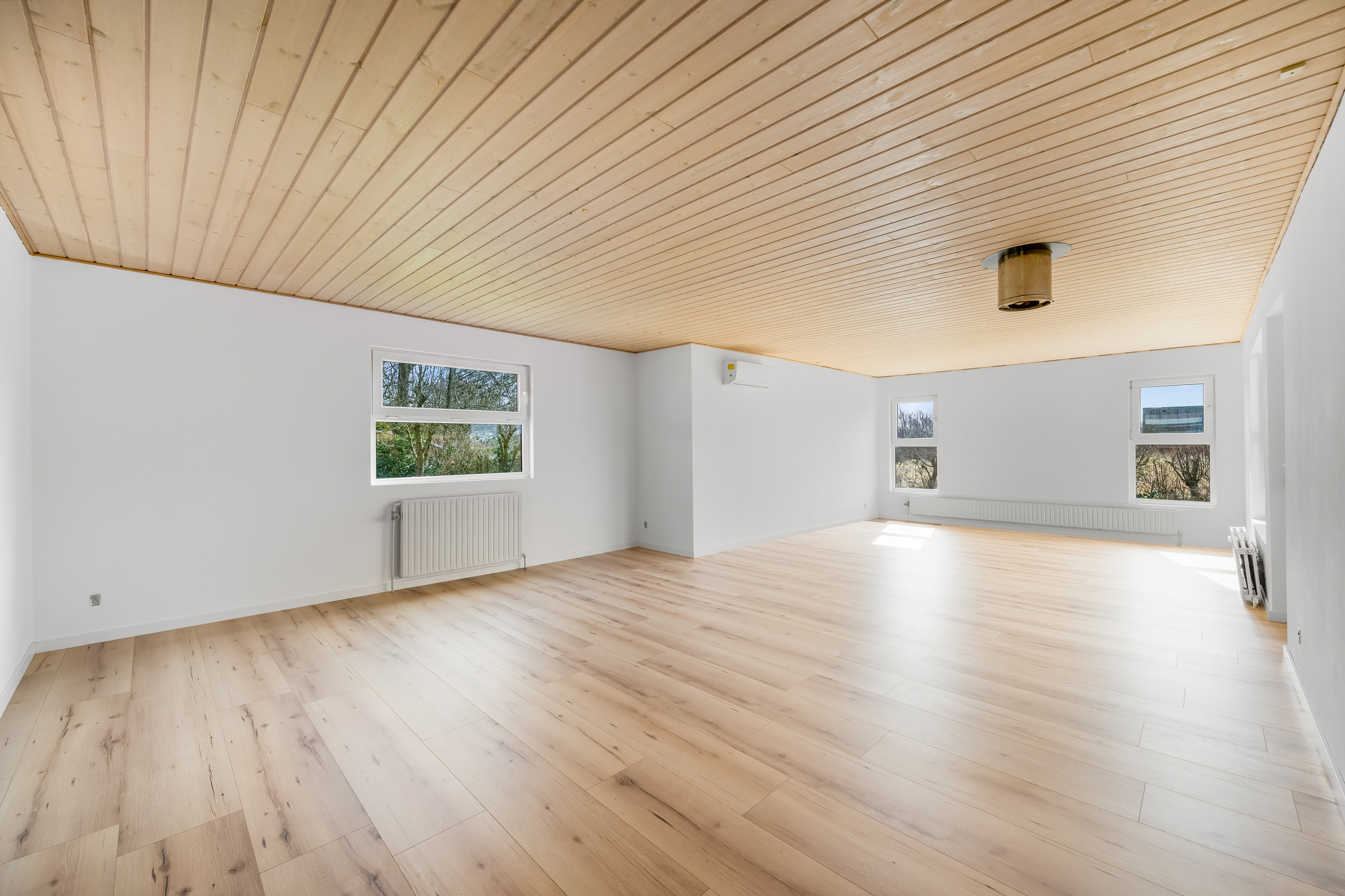 Fremhævet stue billede i fuldskærmstilstand. Billede af Velling Kirkeby 45, Velling, 6950 Ringkøbing