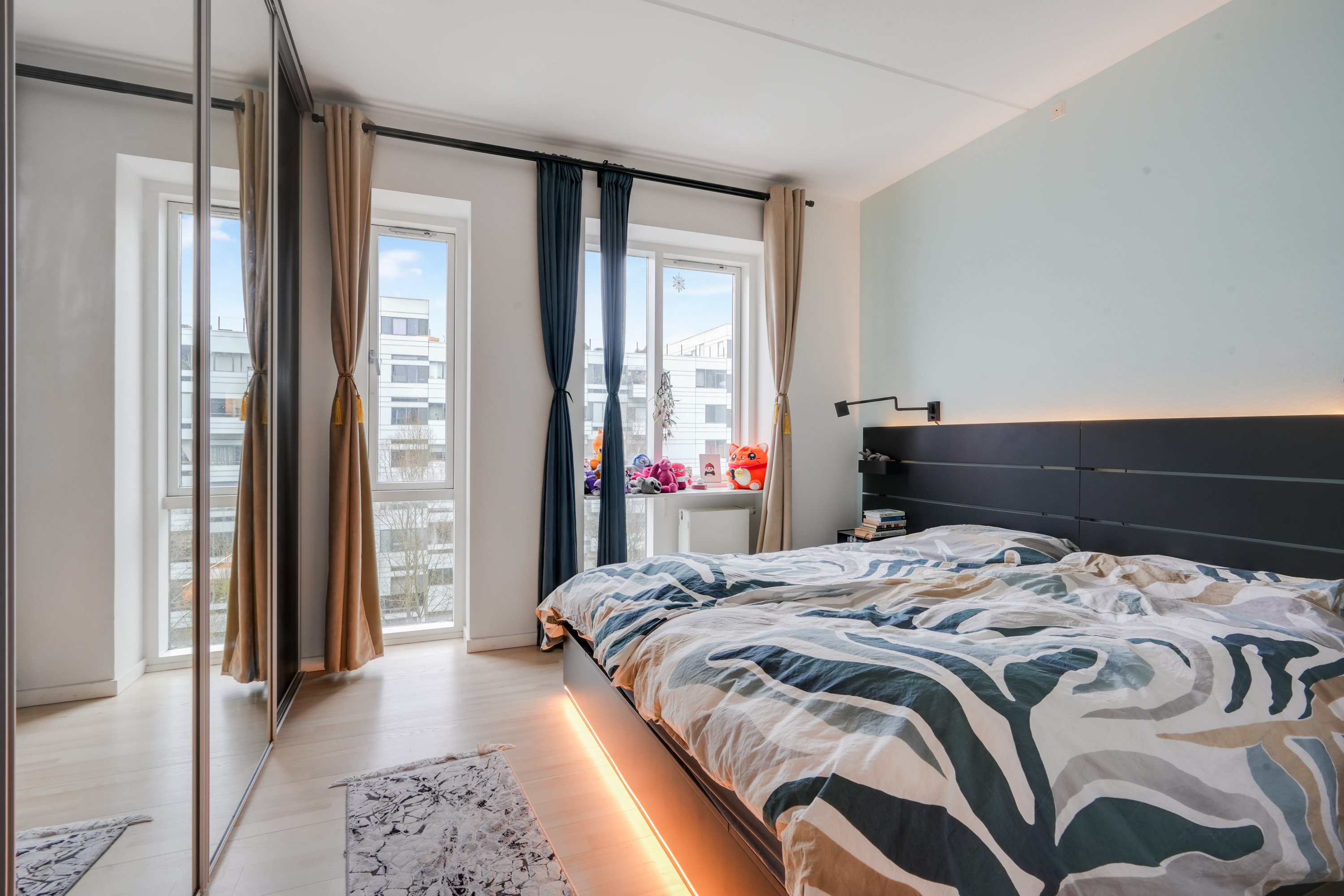 Fremhævet andet billede i fuldskærmstilstand. Billede af C.F. Møllers Allé 62, 4. tv., 2300 København S