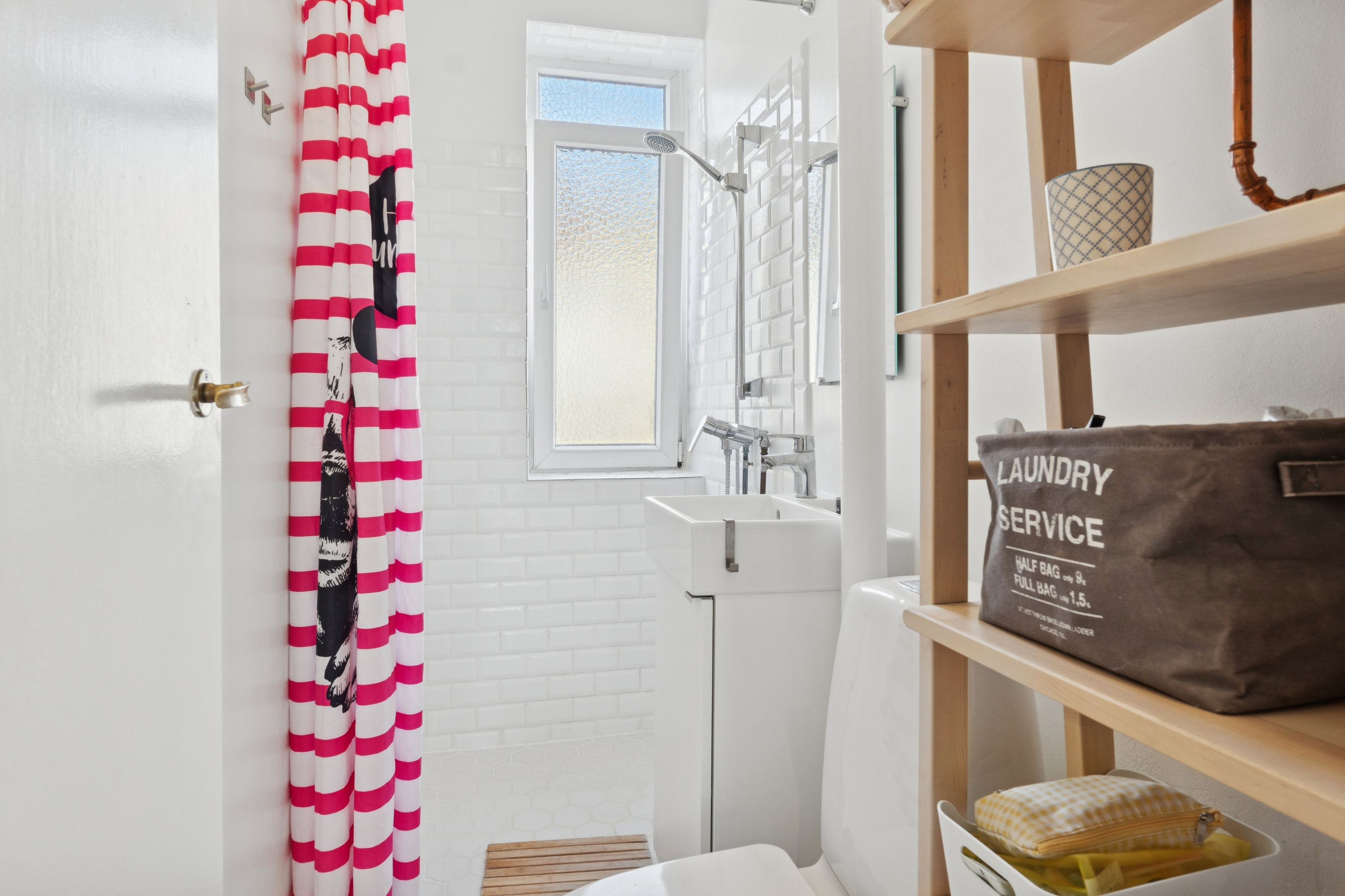 Fremhævet  billede i fuldskærmstilstand. Billede af Kirkevej 21C, 2. tv., 2920 Charlottenlund