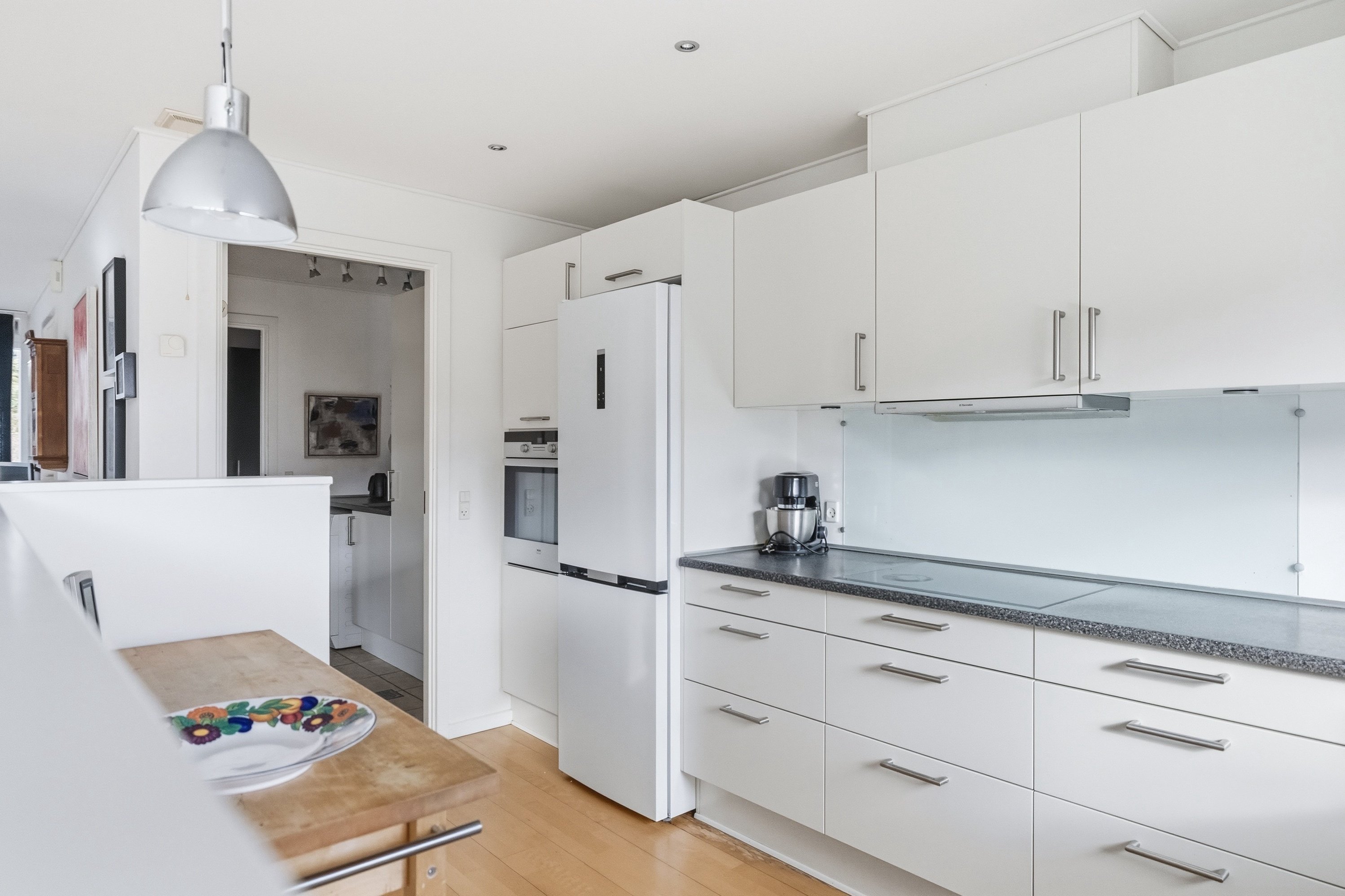 Fremhævet køkken/alrum billede i fuldskærmstilstand. Billede af Søkjærvej 17, Stavtrup, 8260 Viby J