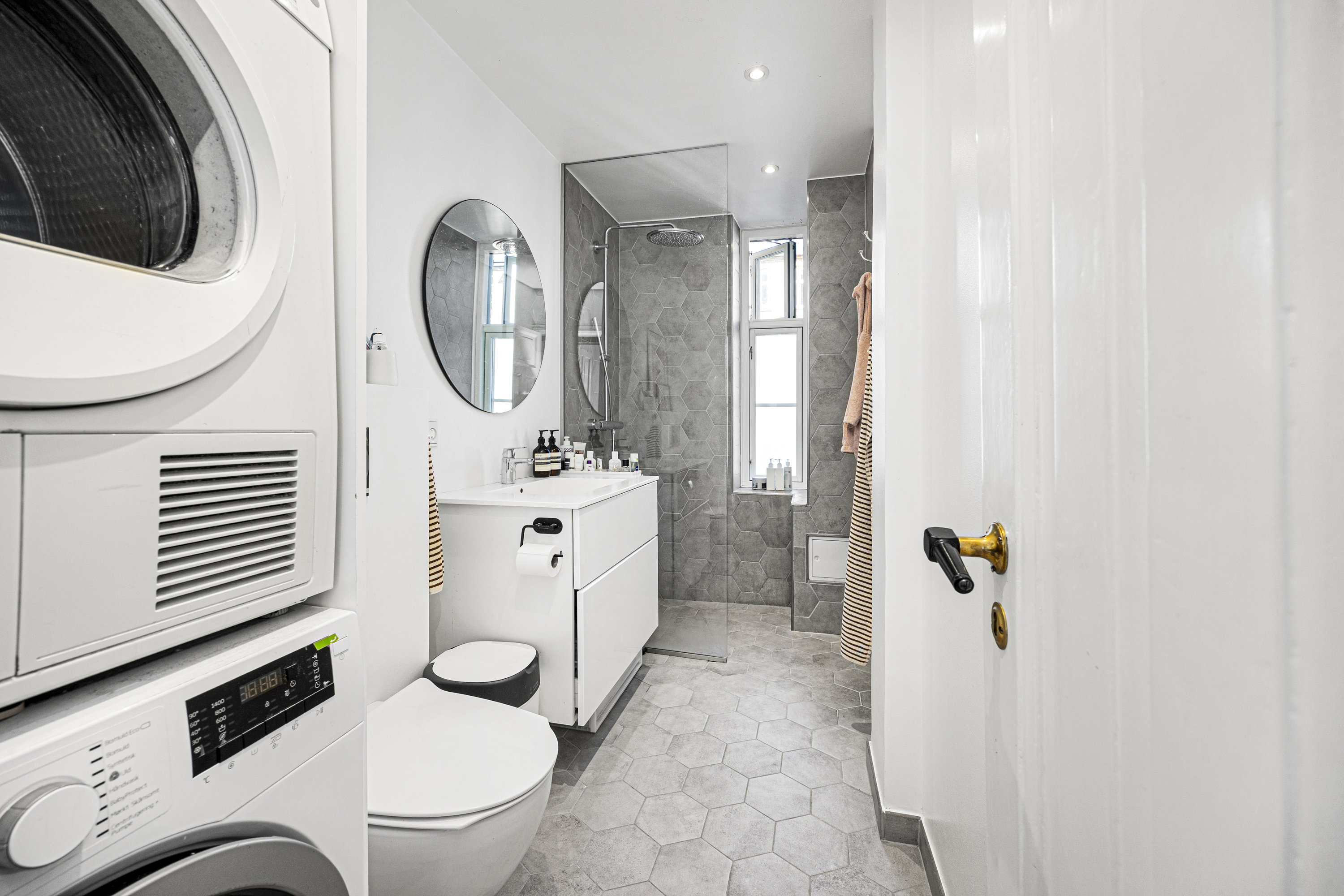 Fremhævet  billede i fuldskærmstilstand. Billede af Andreas Bjørns Gade 1, 2. tv., 1428 København K