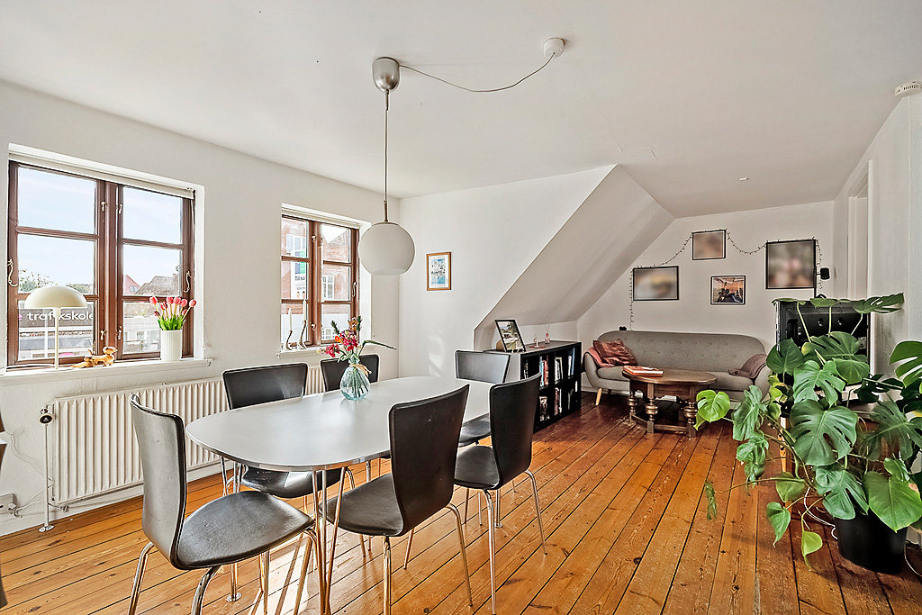 Fremhævet  billede i fuldskærmstilstand. Billede af Hjallesevej 13, 1., 5000 Odense C