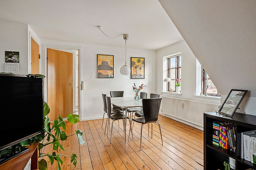 Fremhævet  billede i fuldskærmstilstand. Billede af Hjallesevej 13, 1., 5000 Odense C