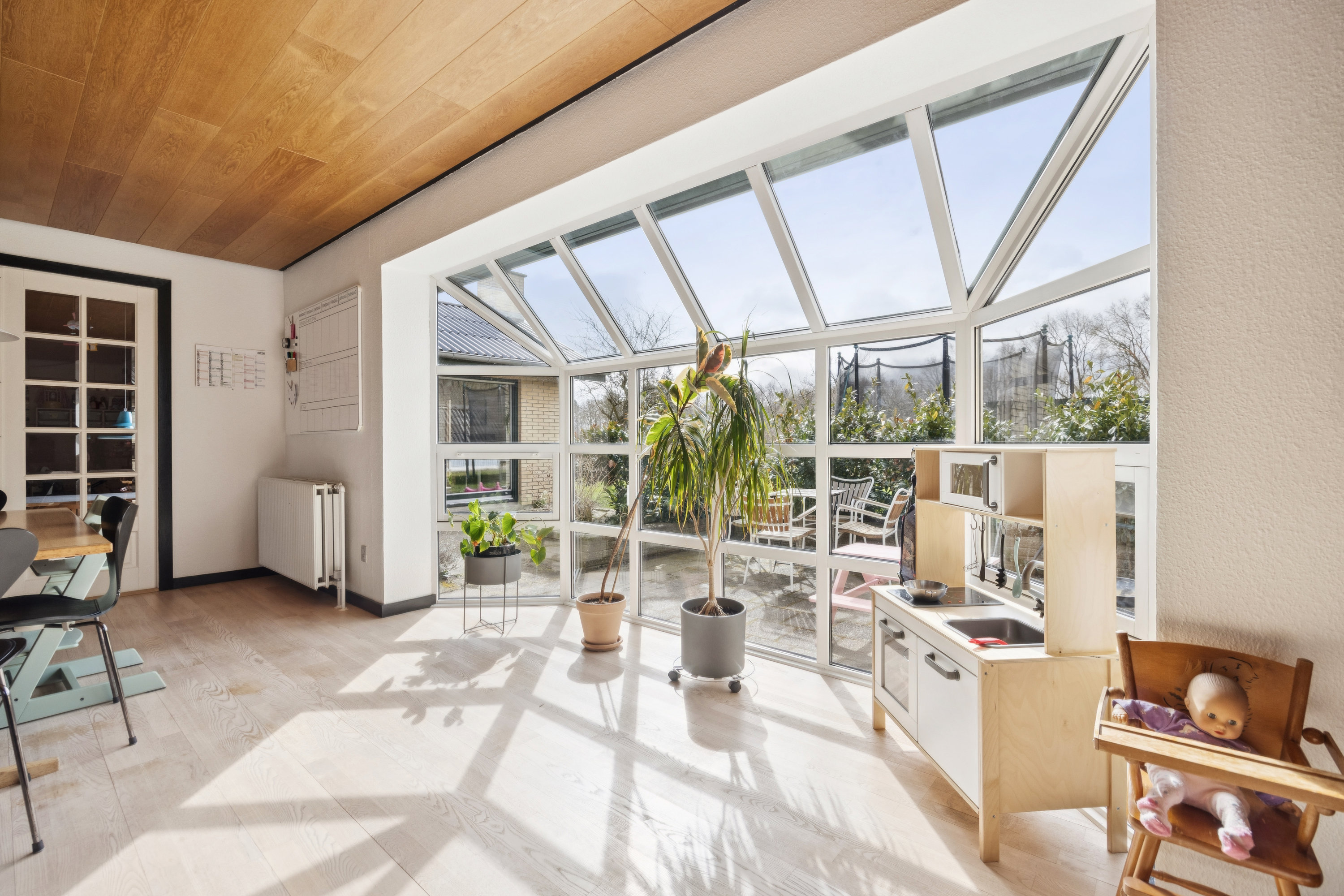 Fremhævet stue billede i fuldskærmstilstand. Billede af Esbjergparken 6, 9220 Aalborg Øst