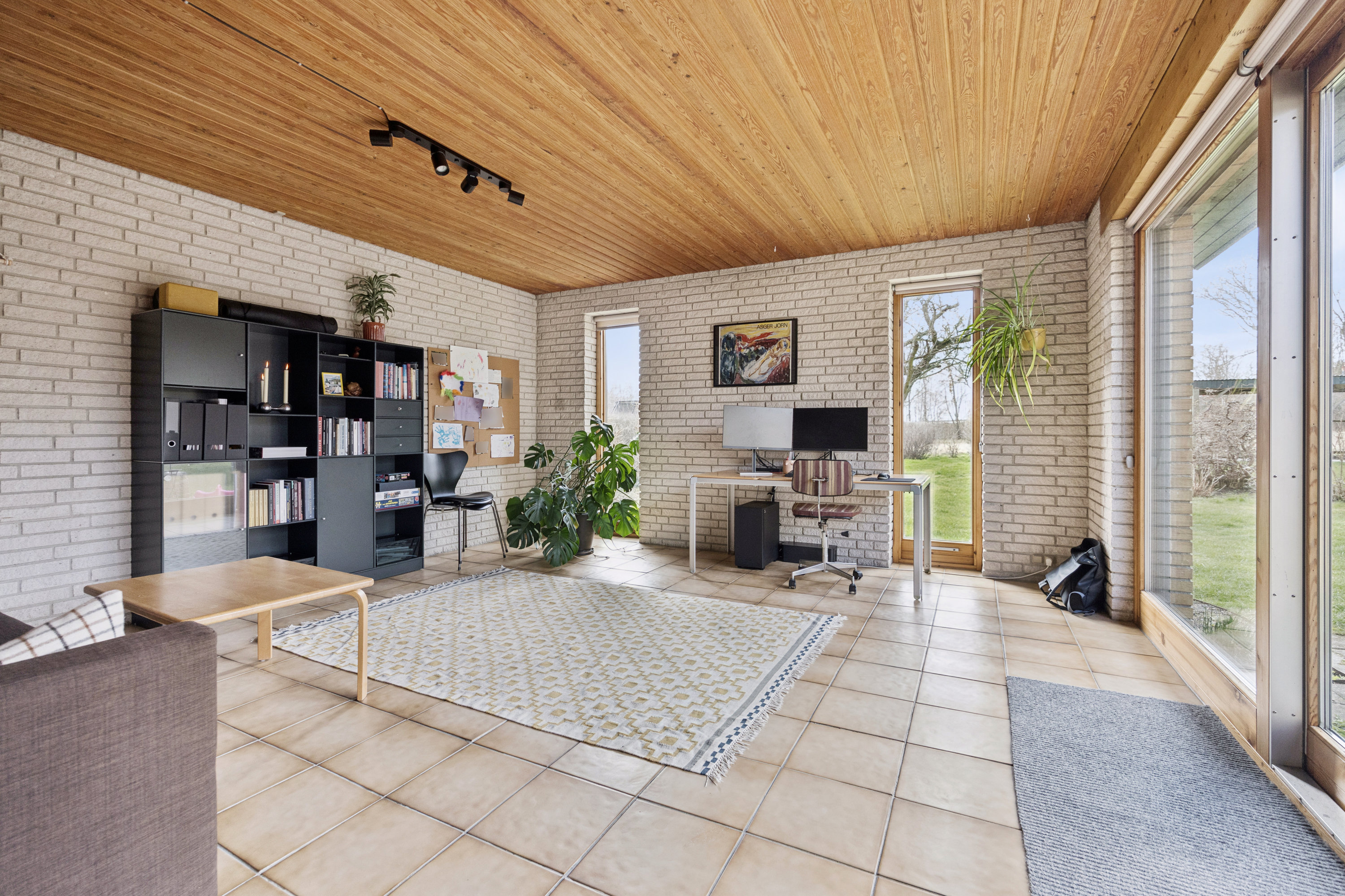 Fremhævet stue billede i fuldskærmstilstand. Billede af Esbjergparken 6, 9220 Aalborg Øst