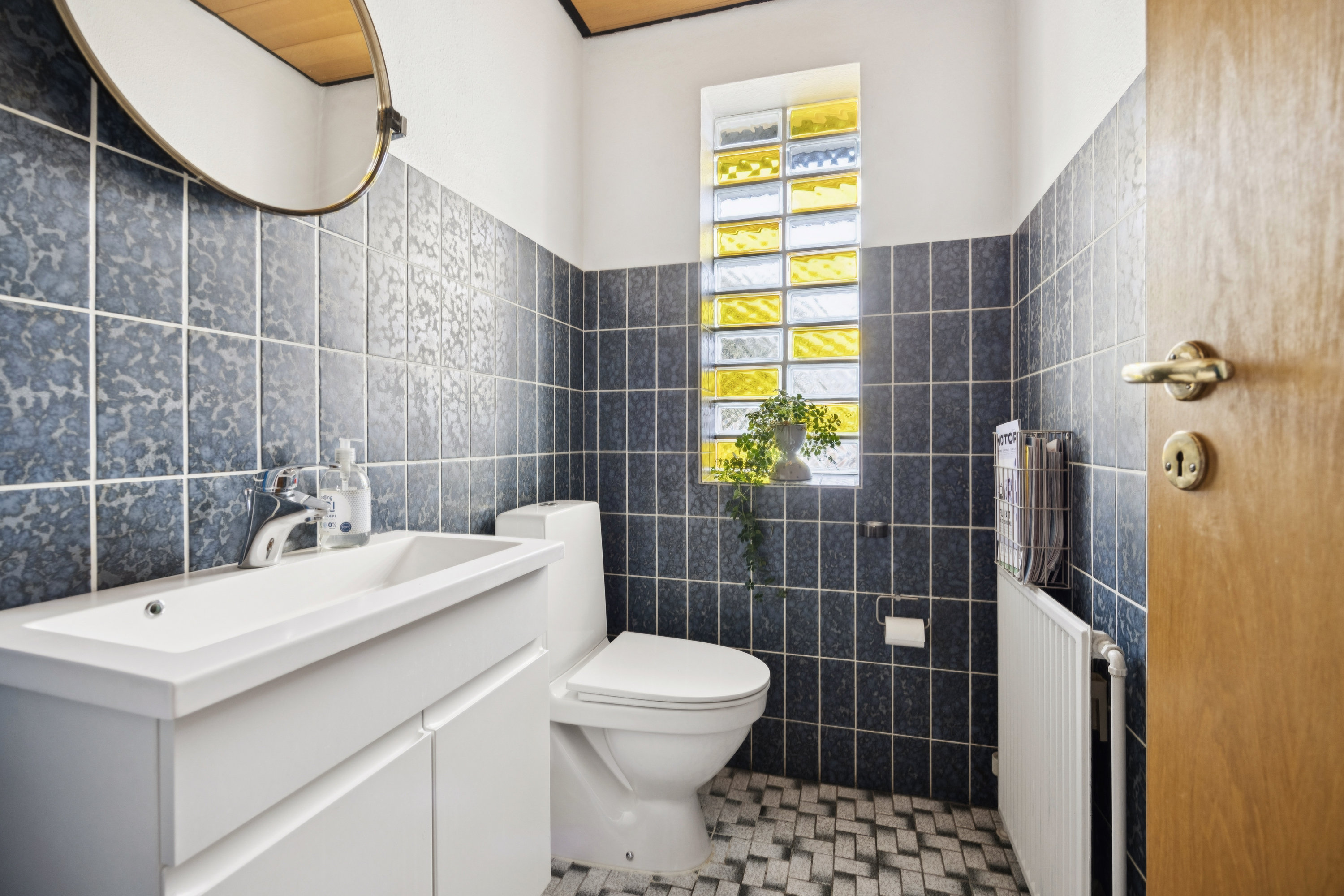 Fremhævet badeværelse billede i fuldskærmstilstand. Billede af Esbjergparken 6, 9220 Aalborg Øst