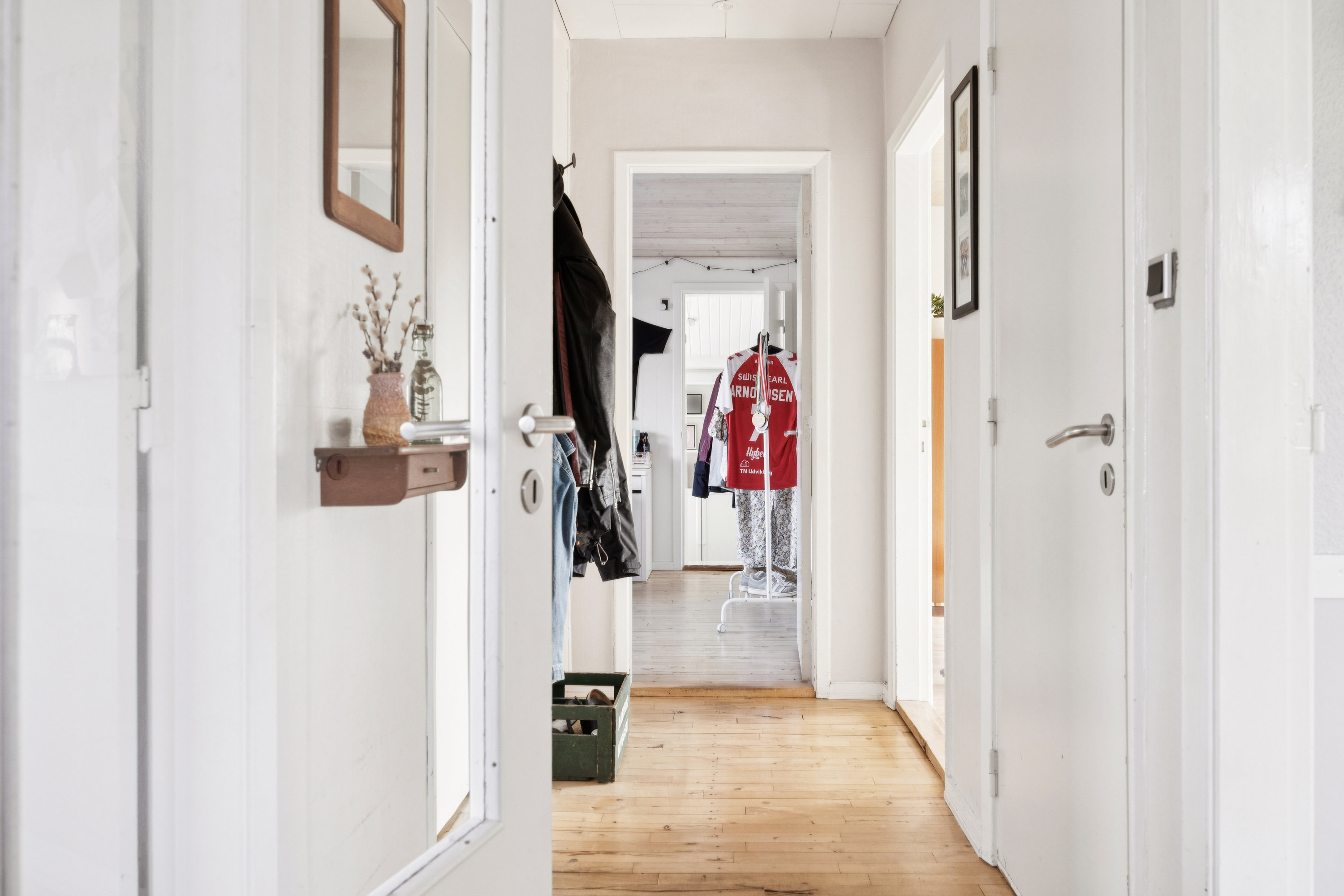 Fremhævet gang billede i fuldskærmstilstand. Billede af Rødkløvervej 15, 9430 Vadum