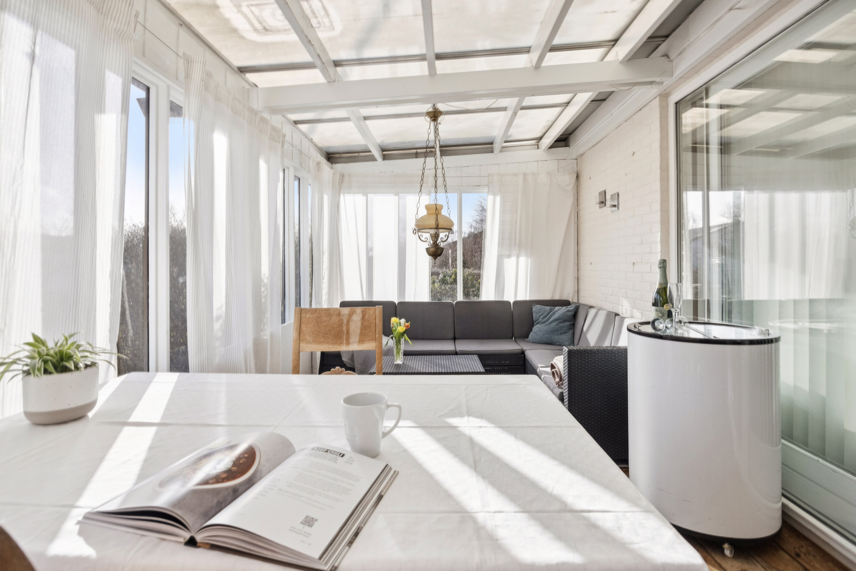 Fremhævet udestue billede i fuldskærmstilstand. Billede af Rødkløvervej 15, 9430 Vadum