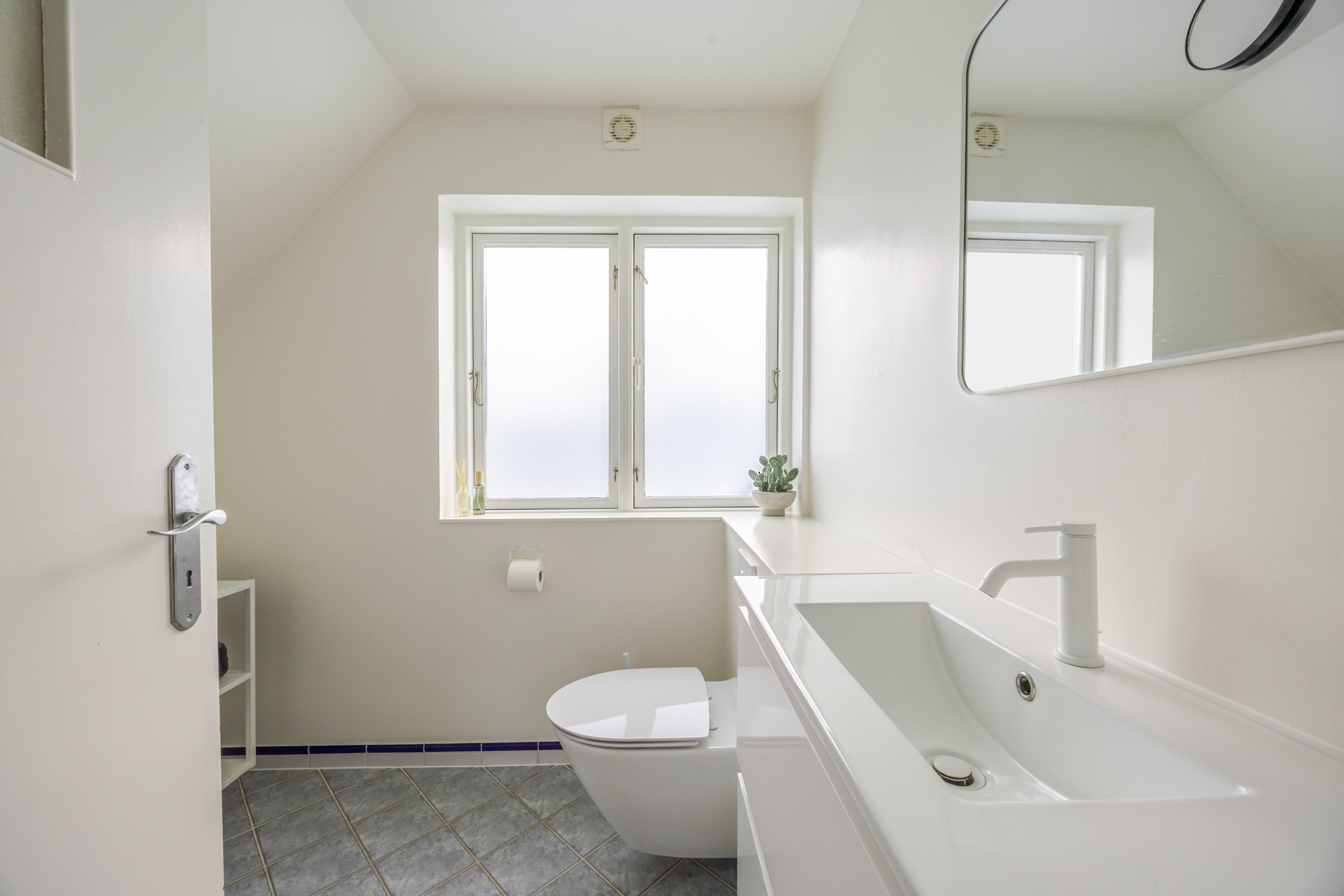 Fremhævet andet billede i fuldskærmstilstand. Billede af Emdrup Kærvej 2, 2400 København NV