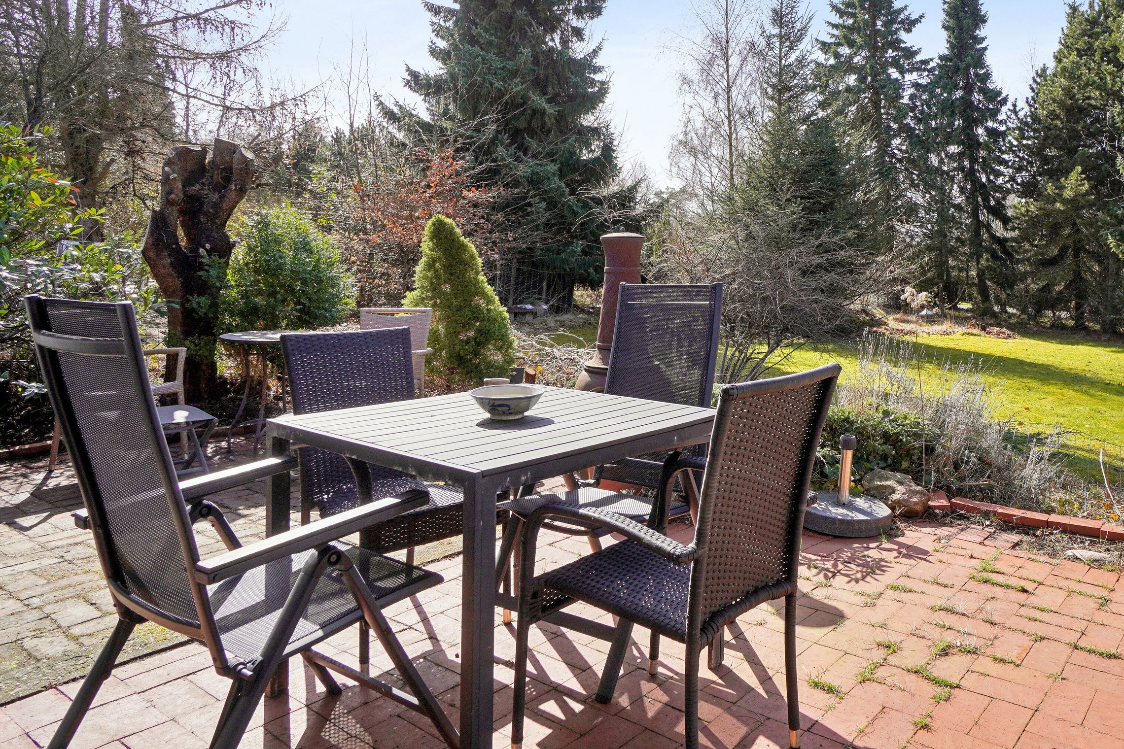 Fremhævet terrasse billede i fuldskærmstilstand. Billede af Egelunden 22, Tollerup, 3370 Melby