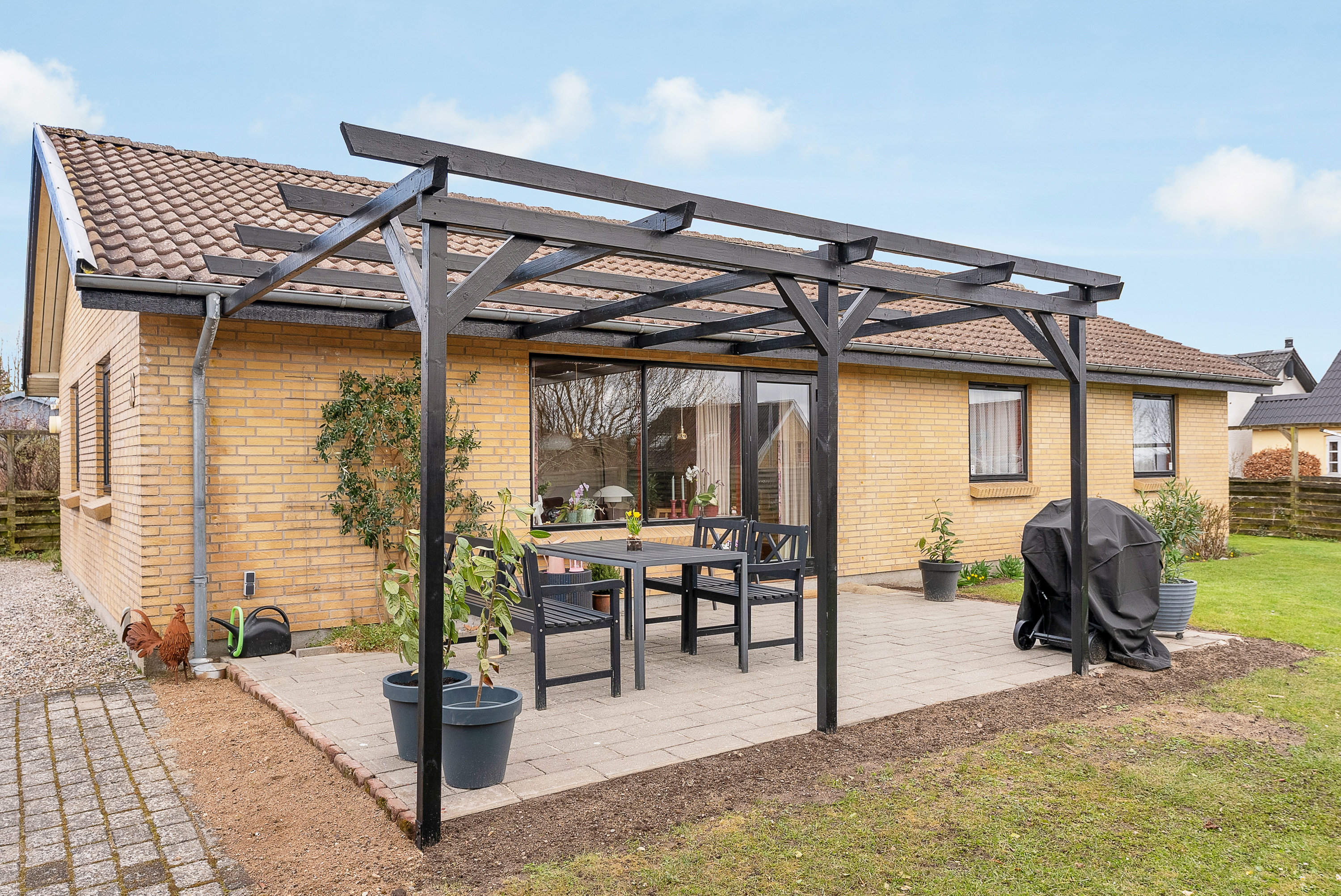 Fremhævet facade billede i fuldskærmstilstand. Billede af Tjørnevej 3, Korinth, 5600 Faaborg