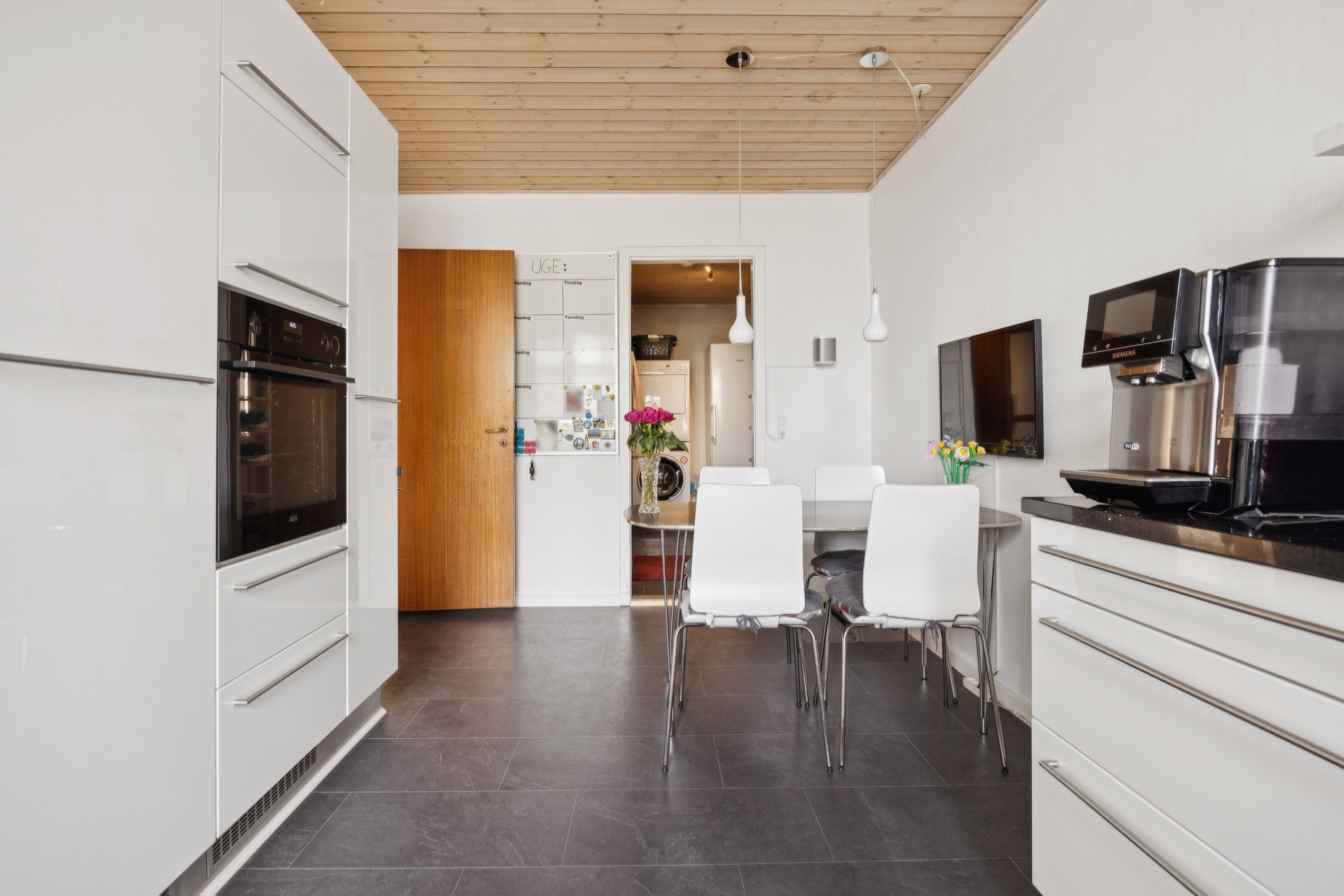 Fremhævet køkken billede i fuldskærmstilstand. Billede af Vejlen 10, 9430 Vadum