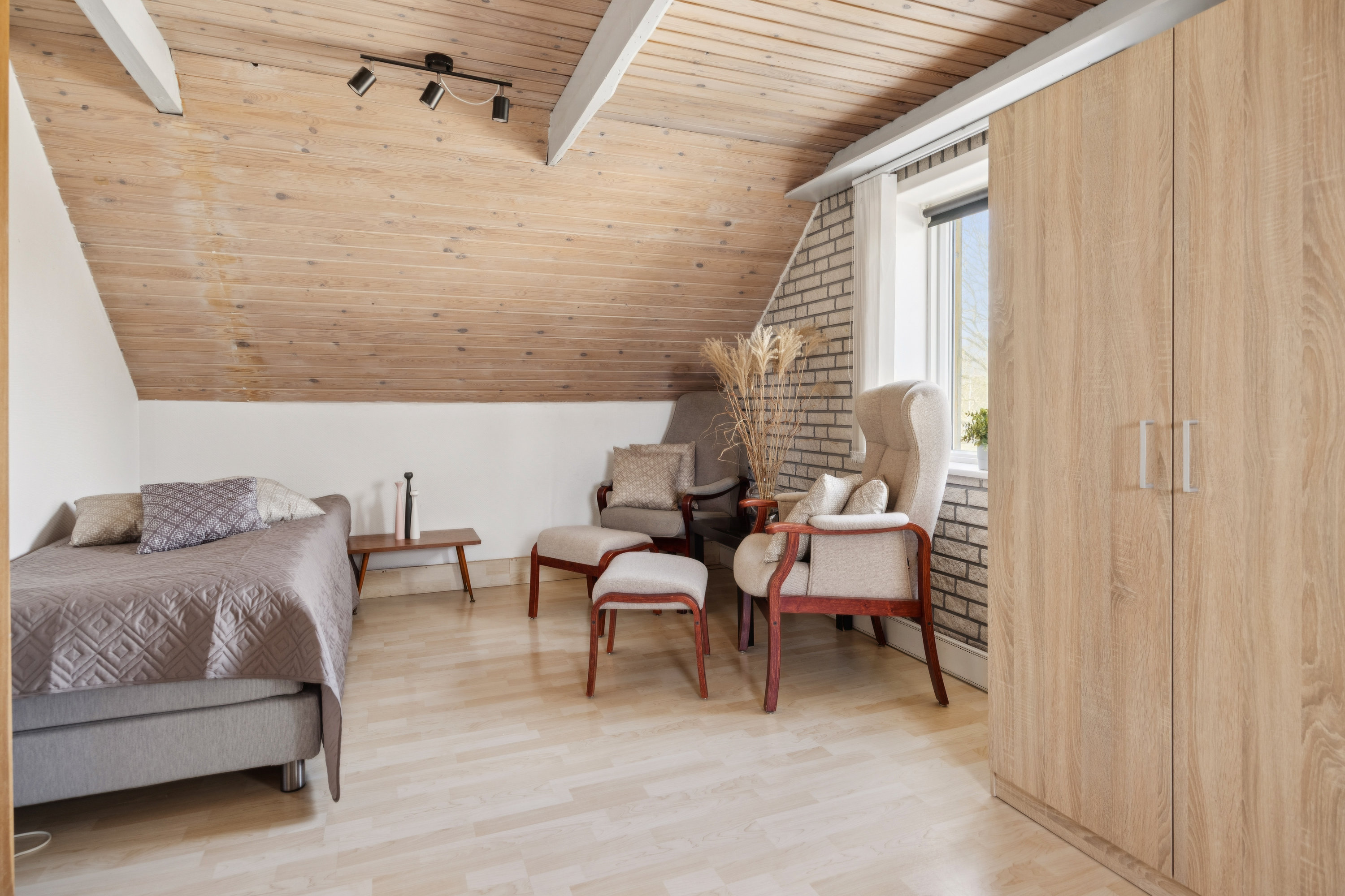 Fremhævet stue billede i fuldskærmstilstand. Billede af Vejlen 10, 9430 Vadum