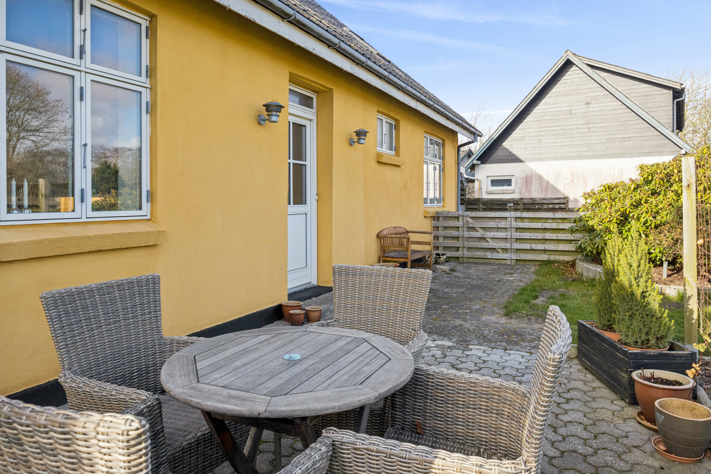 Fremhævet terrasse billede i fuldskærmstilstand. Billede af Vejlen 10, 9430 Vadum