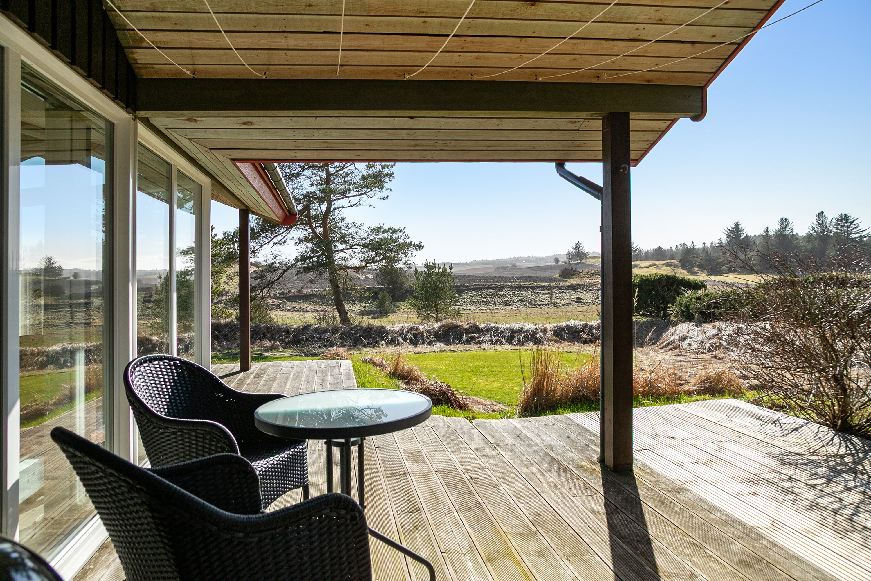 Fremhævet overdækket terrasse billede i fuldskærmstilstand. Billede af Perikumvej 54, Slettestrand, 9690 Fjerritslev