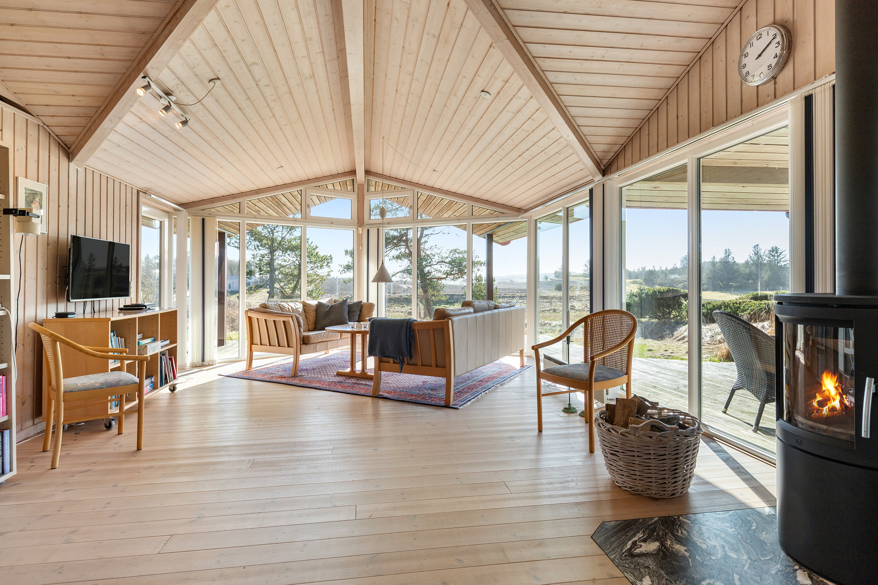 Fremhævet stue billede i fuldskærmstilstand. Billede af Perikumvej 54, Slettestrand, 9690 Fjerritslev