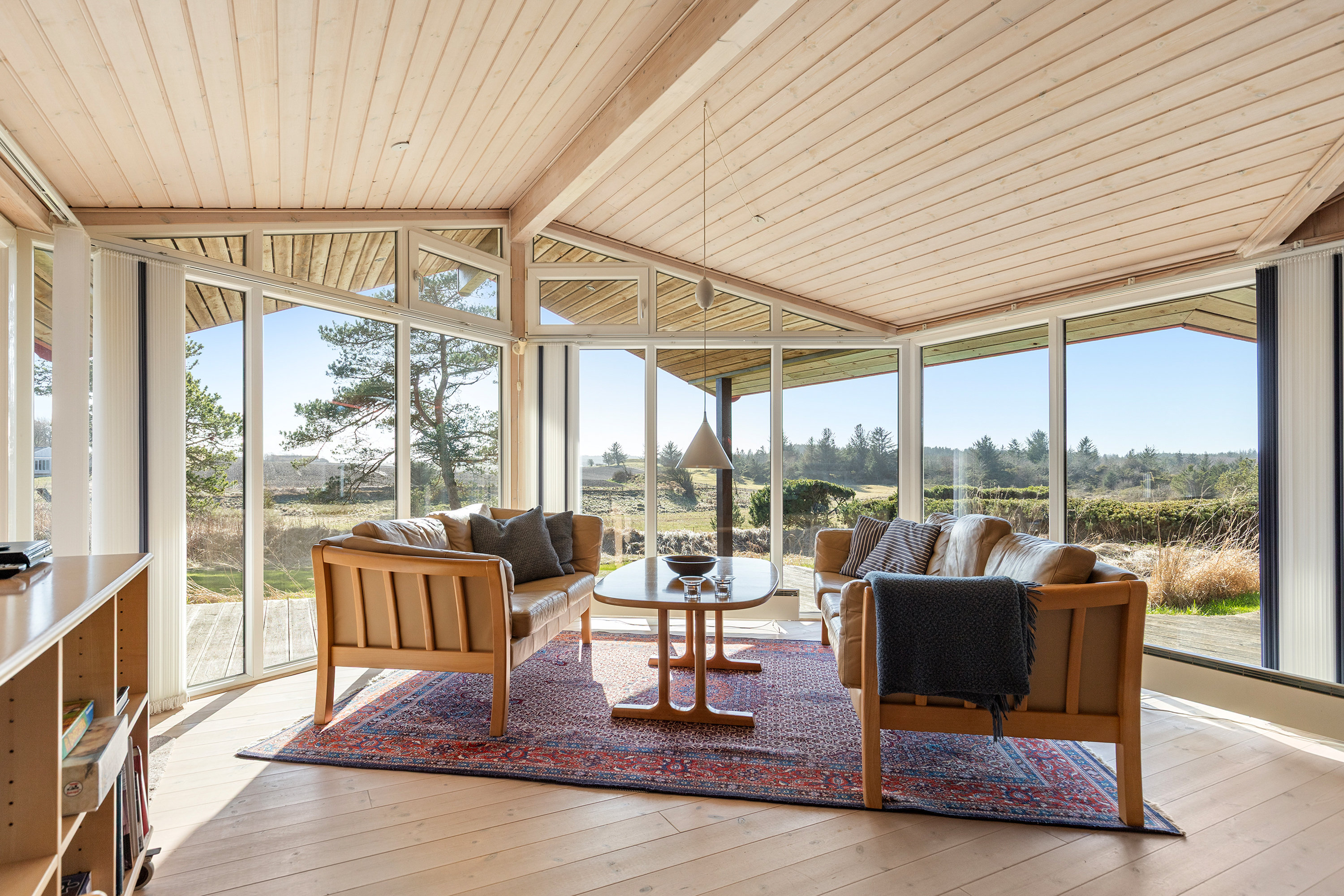 Fremhævet stue billede i fuldskærmstilstand. Billede af Perikumvej 54, Slettestrand, 9690 Fjerritslev