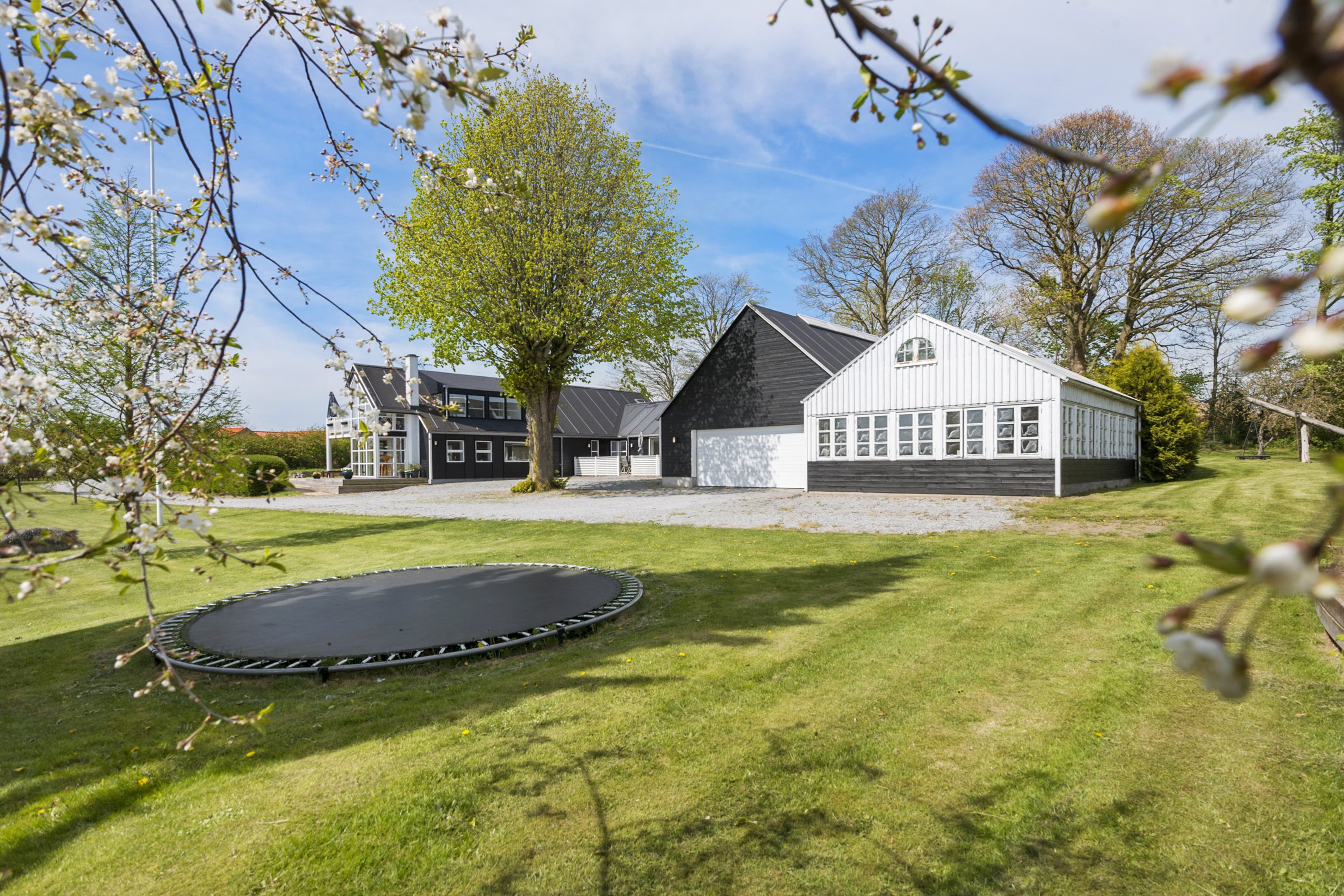 Fremhævet ejendommen billede i fuldskærmstilstand. Billede af Rønhøjs Ager 15, 8300 Odder