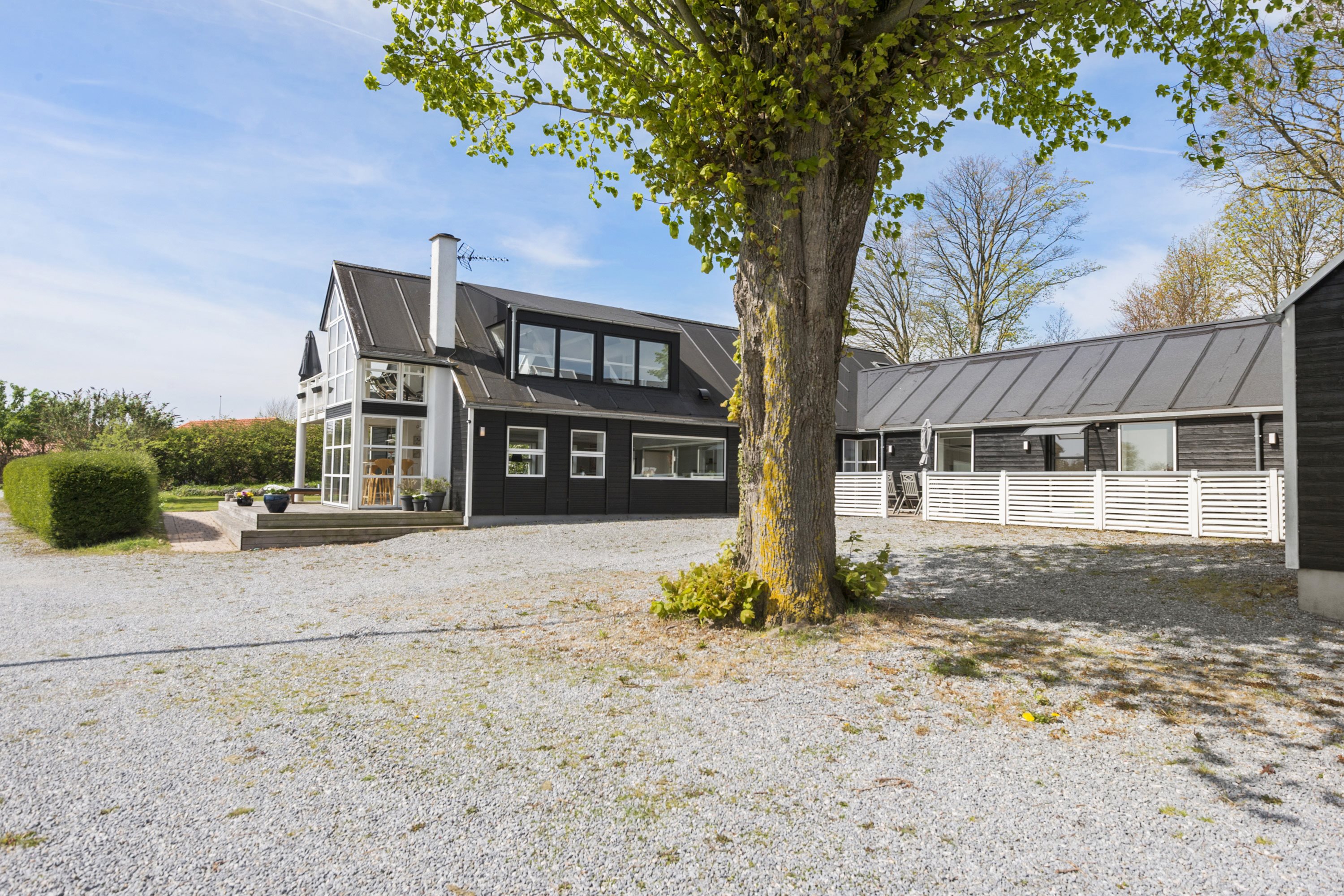 Fremhævet ejendommen billede i fuldskærmstilstand. Billede af Rønhøjs Ager 15, 8300 Odder