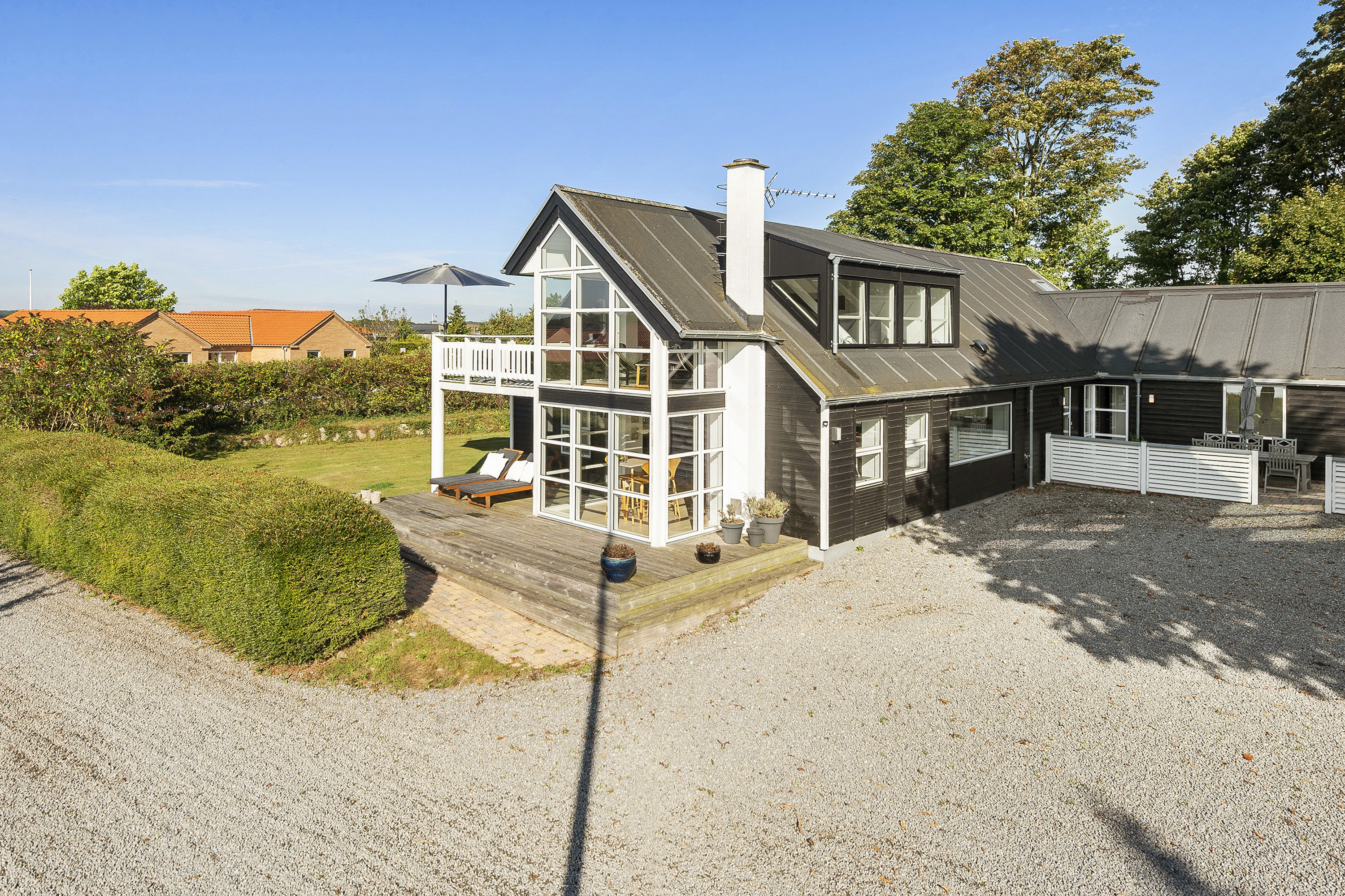 Fremhævet ejendommen billede i fuldskærmstilstand. Billede af Rønhøjs Ager 15, 8300 Odder