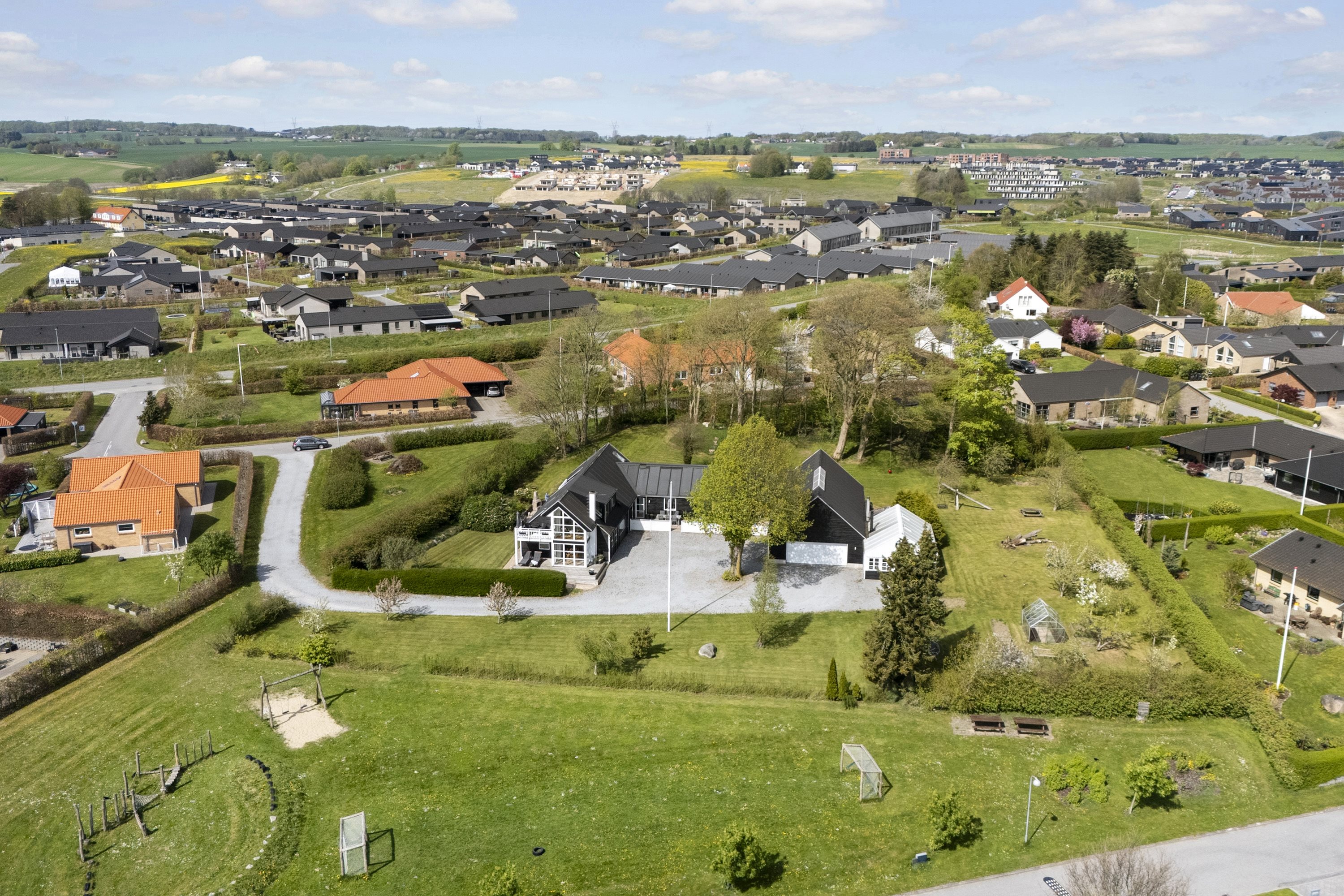 Fremhævet område billede i fuldskærmstilstand. Billede af Rønhøjs Ager 15, 8300 Odder