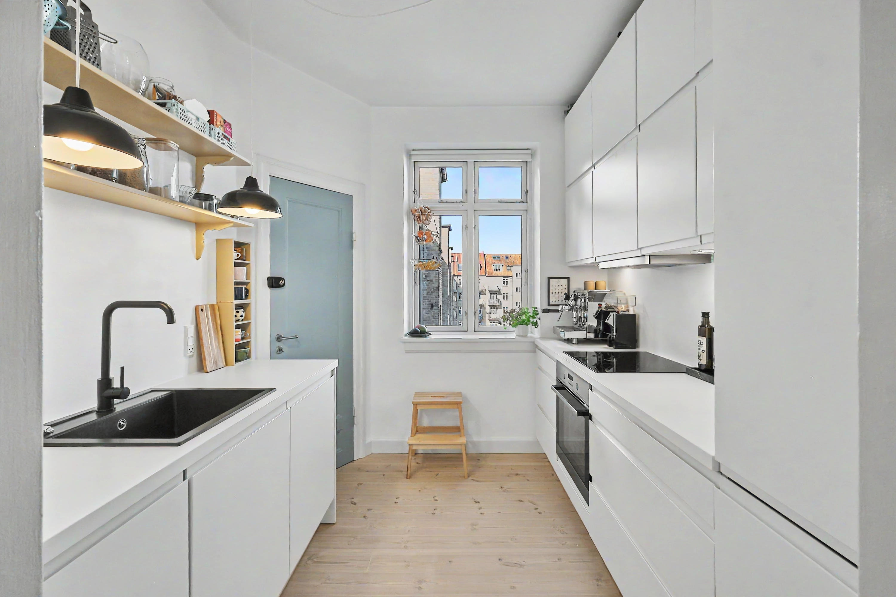 Fremhævet køkken billede i fuldskærmstilstand. Billede af Chr. Wærums Gade 26, 4. th., 8000 Aarhus C