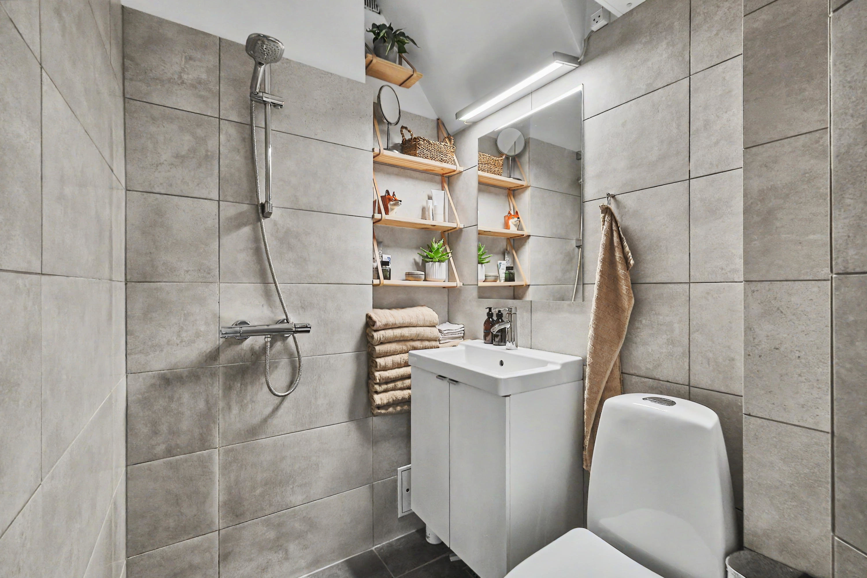 Fremhævet badeværelse billede i fuldskærmstilstand. Billede af Chr. Wærums Gade 26, 4. th., 8000 Aarhus C