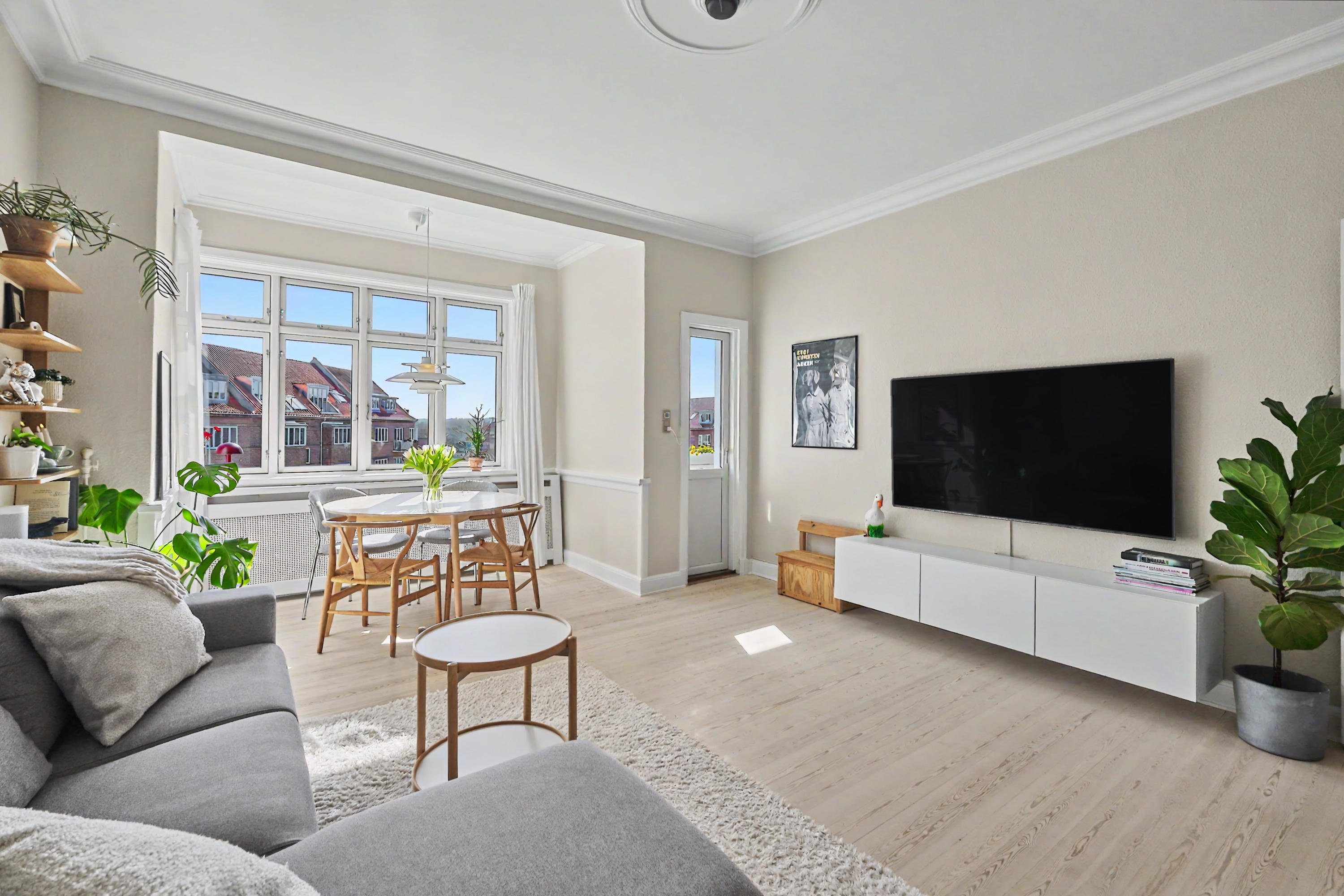 Fremhævet stue billede i fuldskærmstilstand. Billede af Chr. Wærums Gade 26, 4. th., 8000 Aarhus C