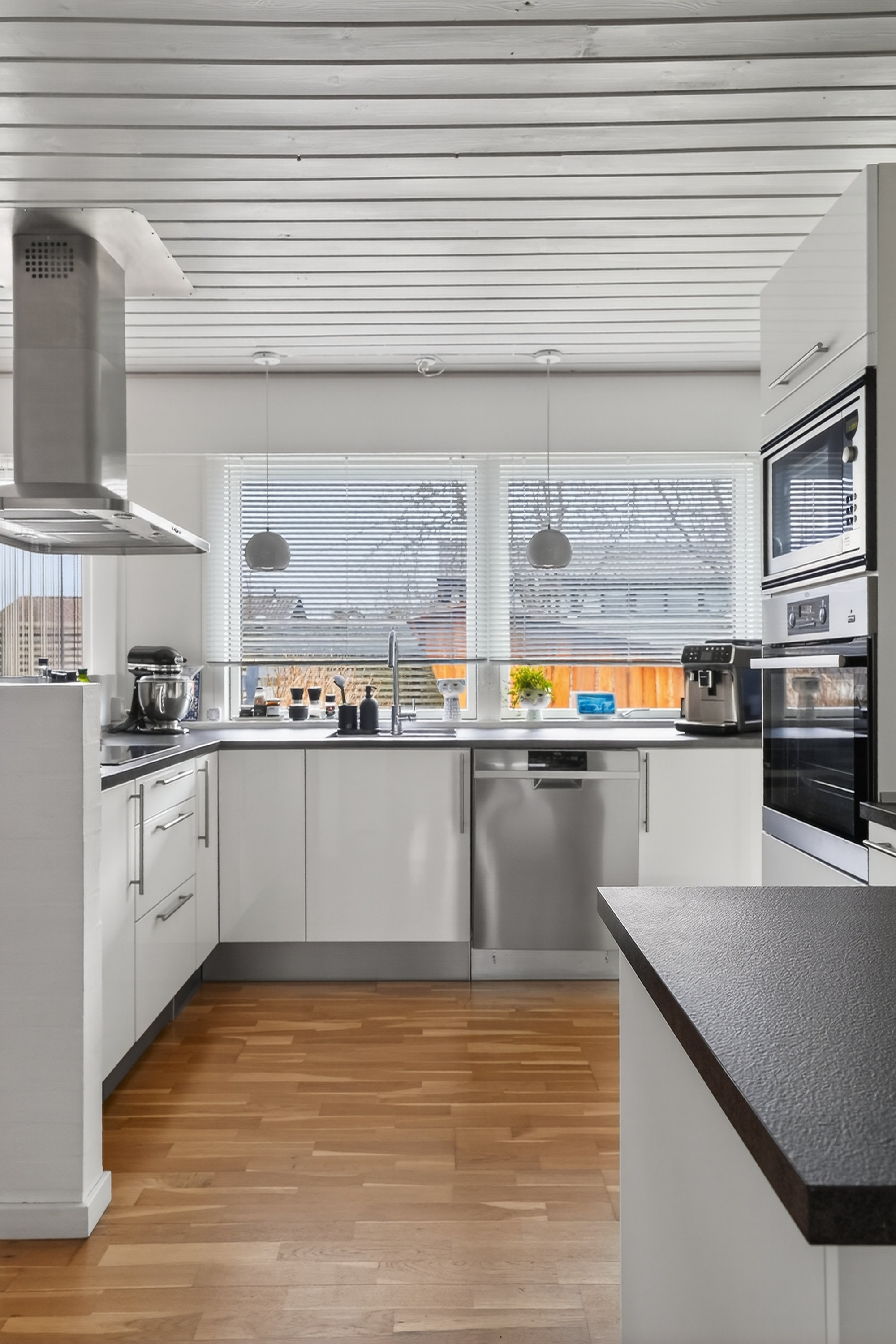 Fremhævet køkken billede i fuldskærmstilstand. Billede af Maglegårdsvej 413, 3480 Fredensborg