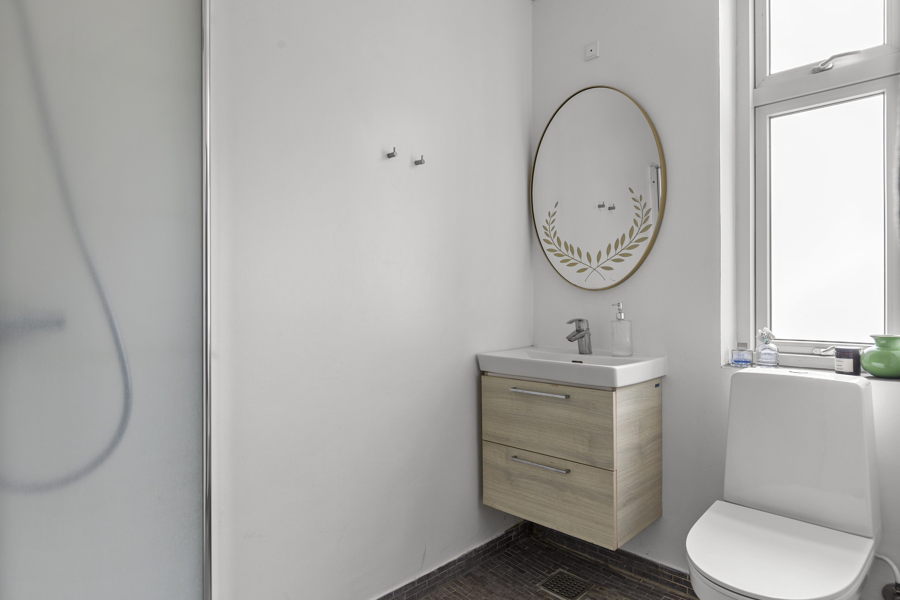 Fremhævet badeværelse billede i fuldskærmstilstand. Billede af Dianalundvej 29, 4293 Dianalund