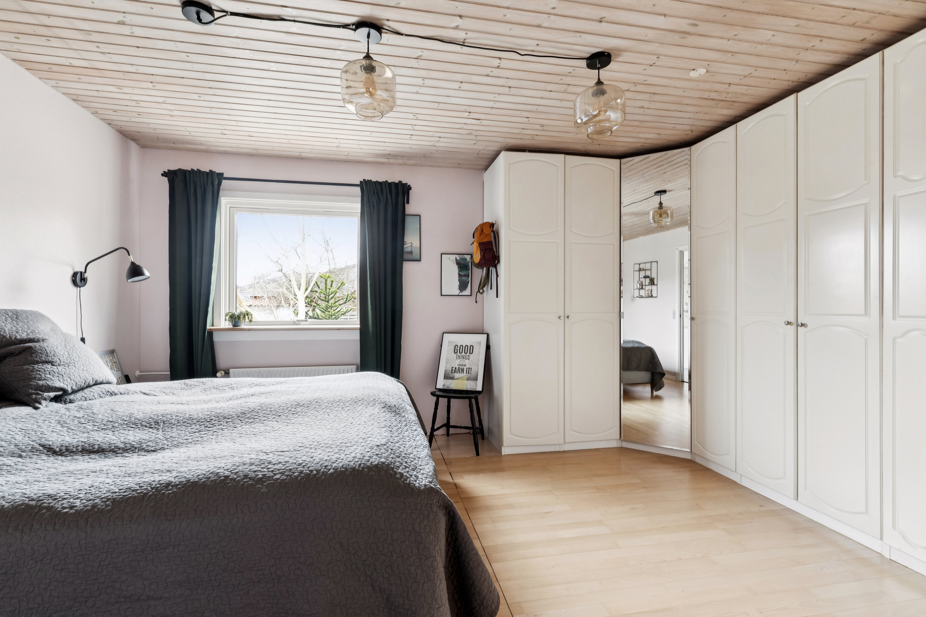 Fremhævet værelse billede i fuldskærmstilstand. Billede af Bådsmandsvej 34B, 2660 Brøndby Strand