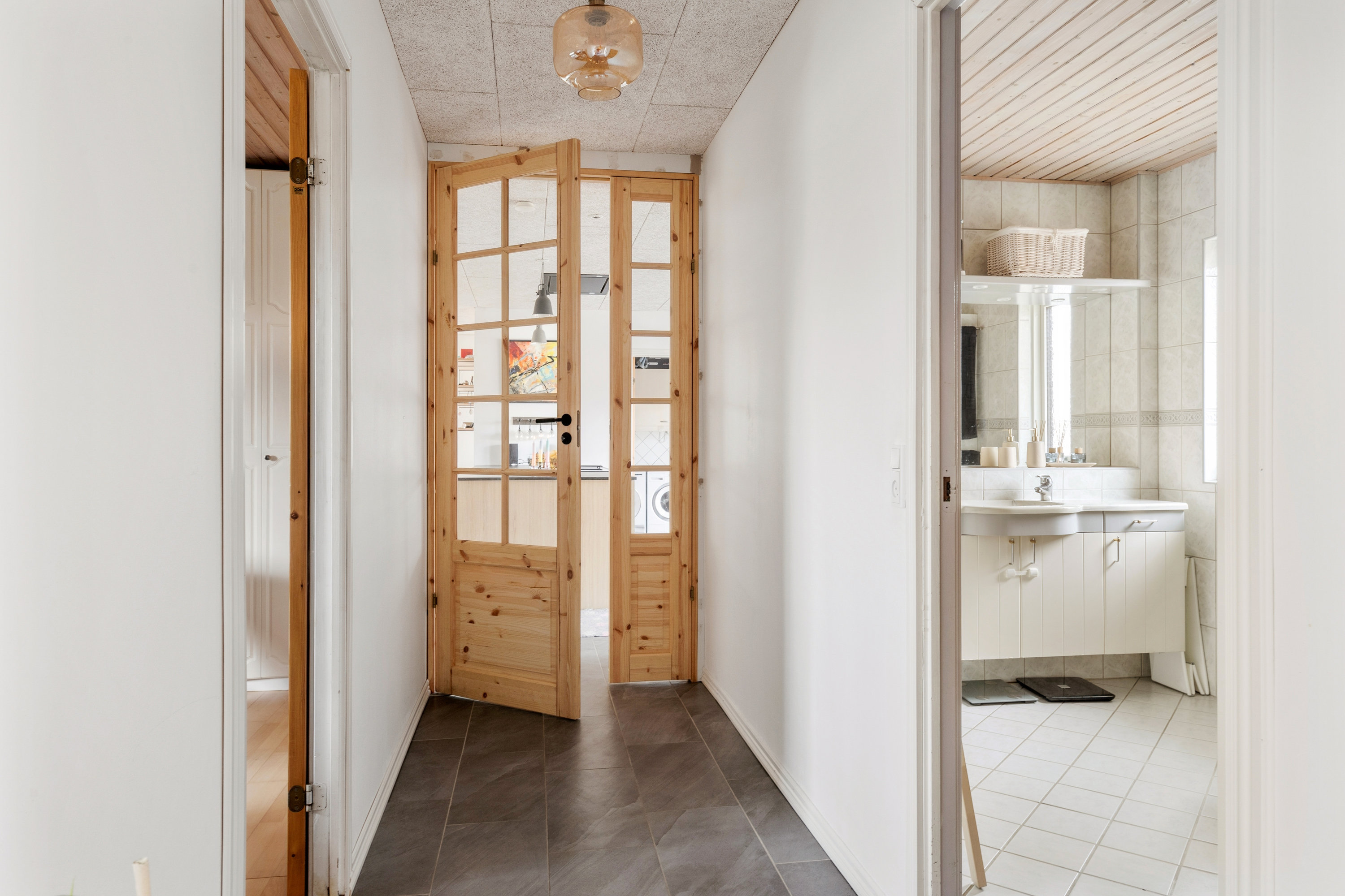 Fremhævet gang billede i fuldskærmstilstand. Billede af Bådsmandsvej 34B, 2660 Brøndby Strand