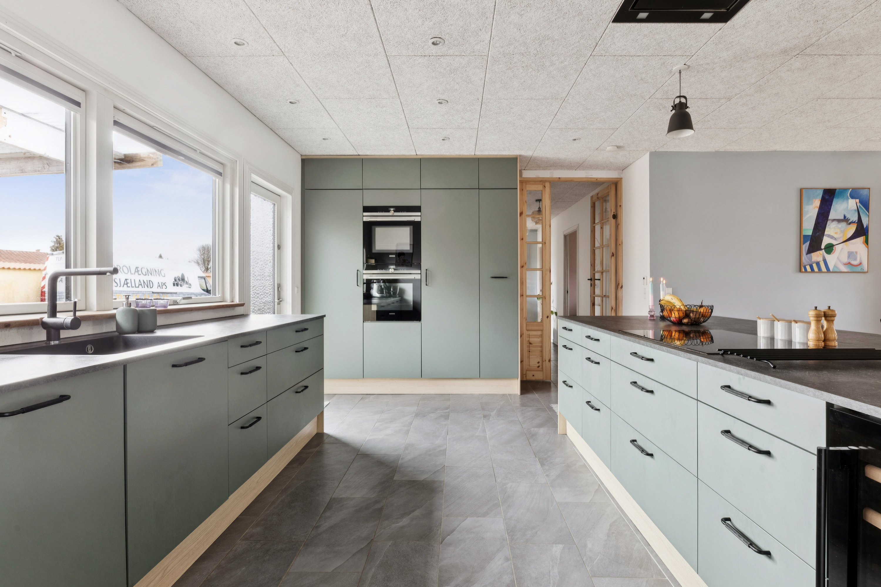 Fremhævet køkken billede i fuldskærmstilstand. Billede af Bådsmandsvej 34B, 2660 Brøndby Strand