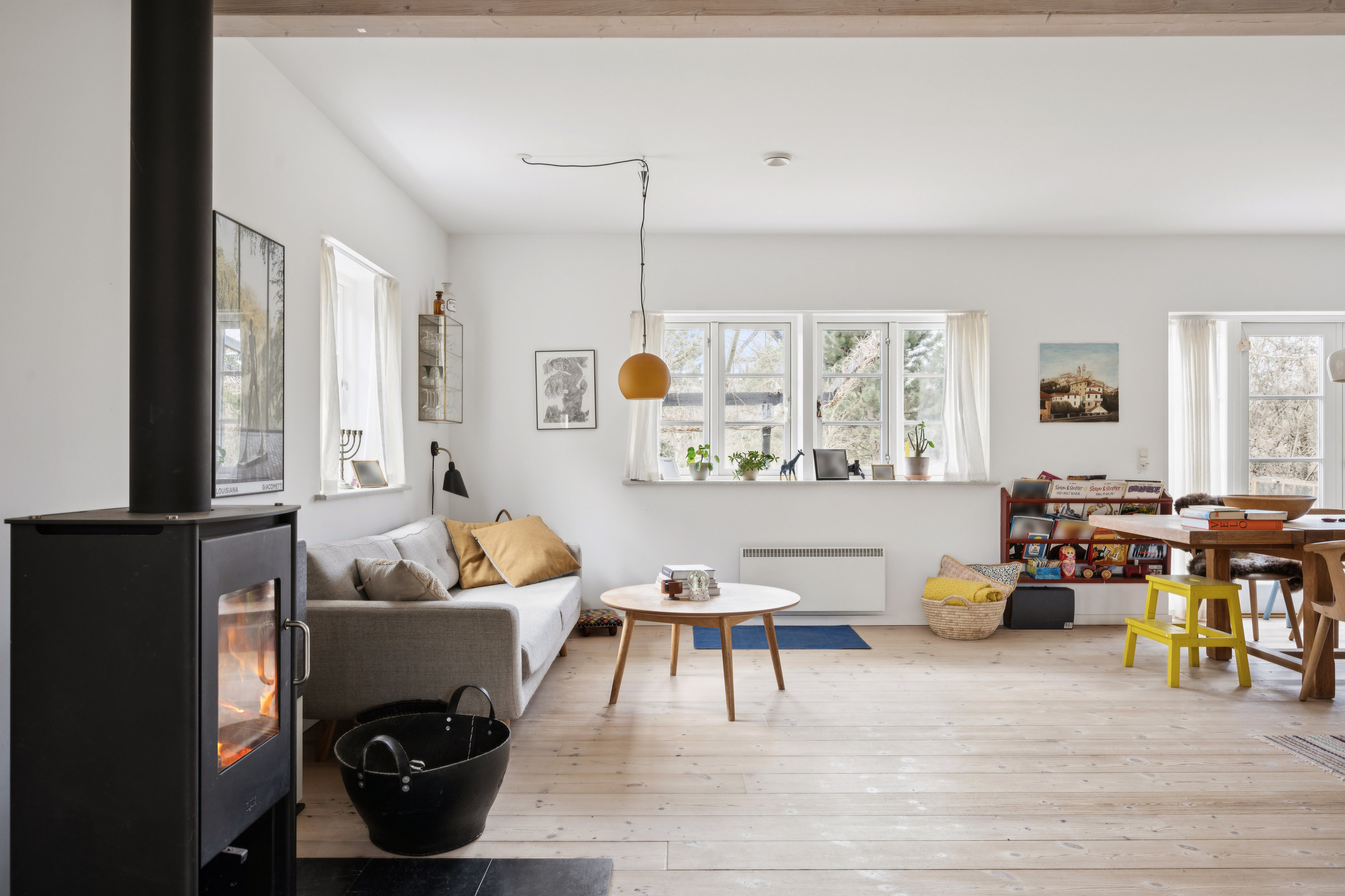 Fremhævet stue billede i fuldskærmstilstand. Billede af Vegavej 22, Dråby, 8400 Ebeltoft