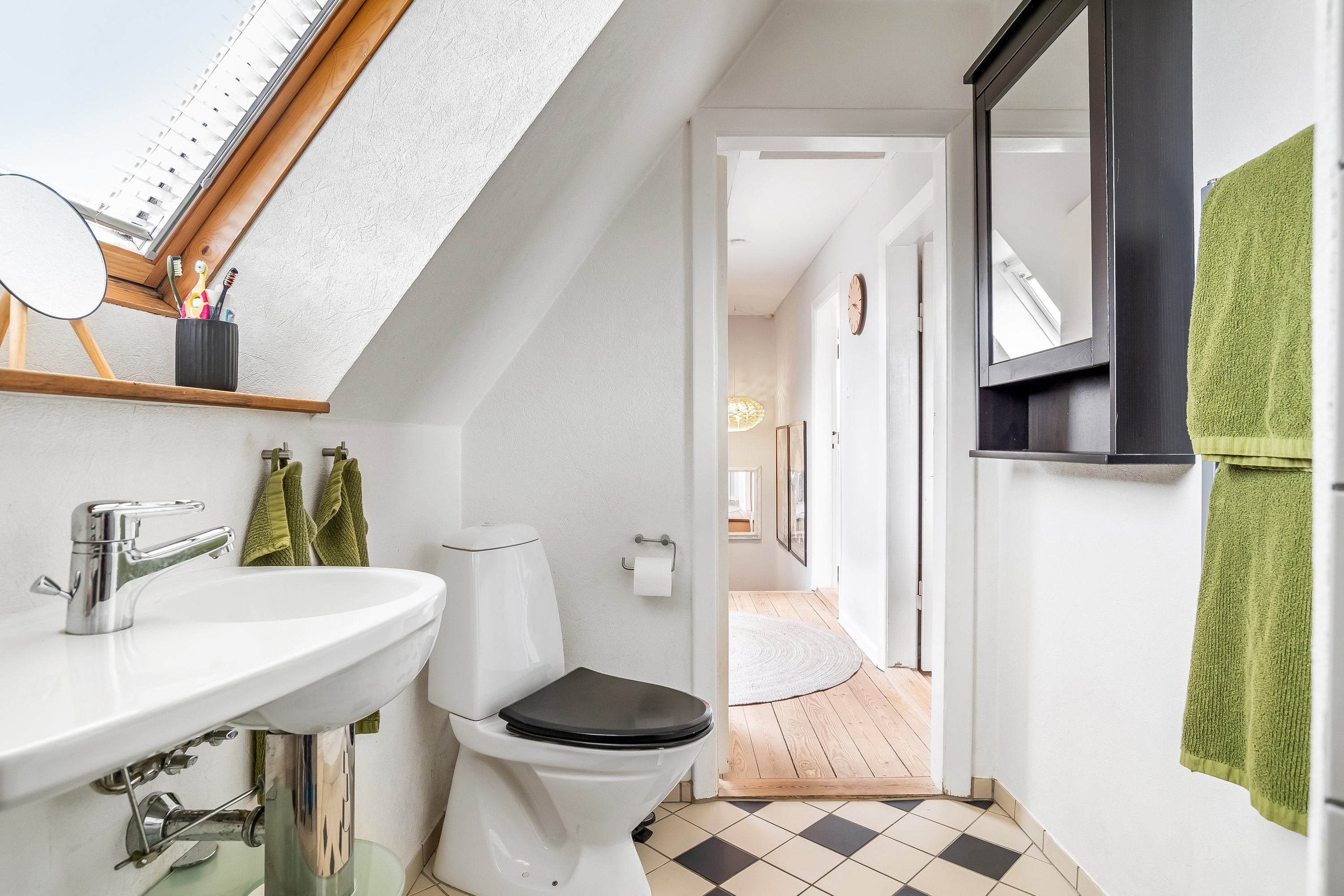 Fremhævet badeværelse billede i fuldskærmstilstand. Billede af Holbergsvej 30, 7500 Holstebro