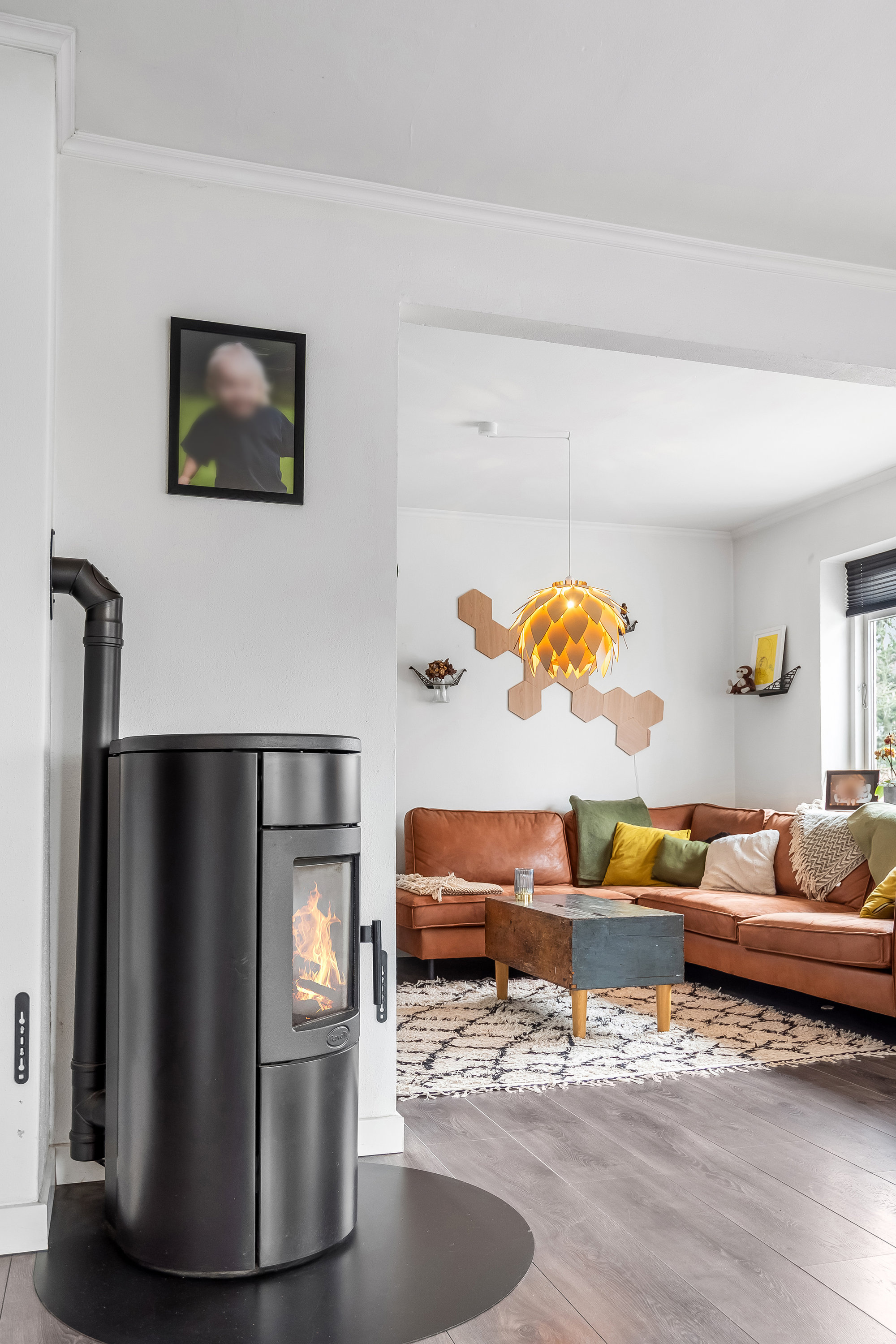 Fremhævet stue billede i fuldskærmstilstand. Billede af Holbergsvej 30, 7500 Holstebro