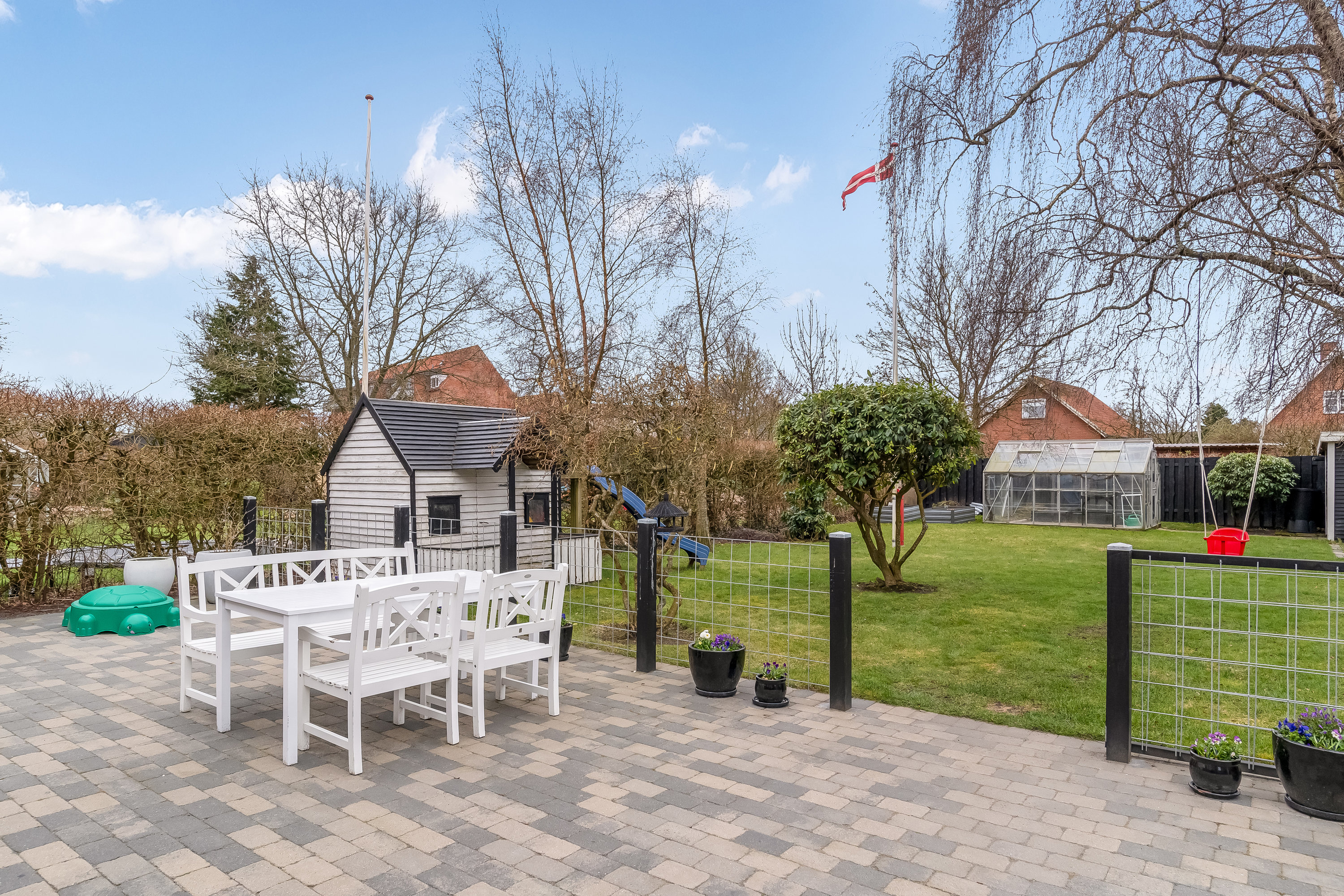 Fremhævet terrasse billede i fuldskærmstilstand. Billede af Holbergsvej 30, 7500 Holstebro