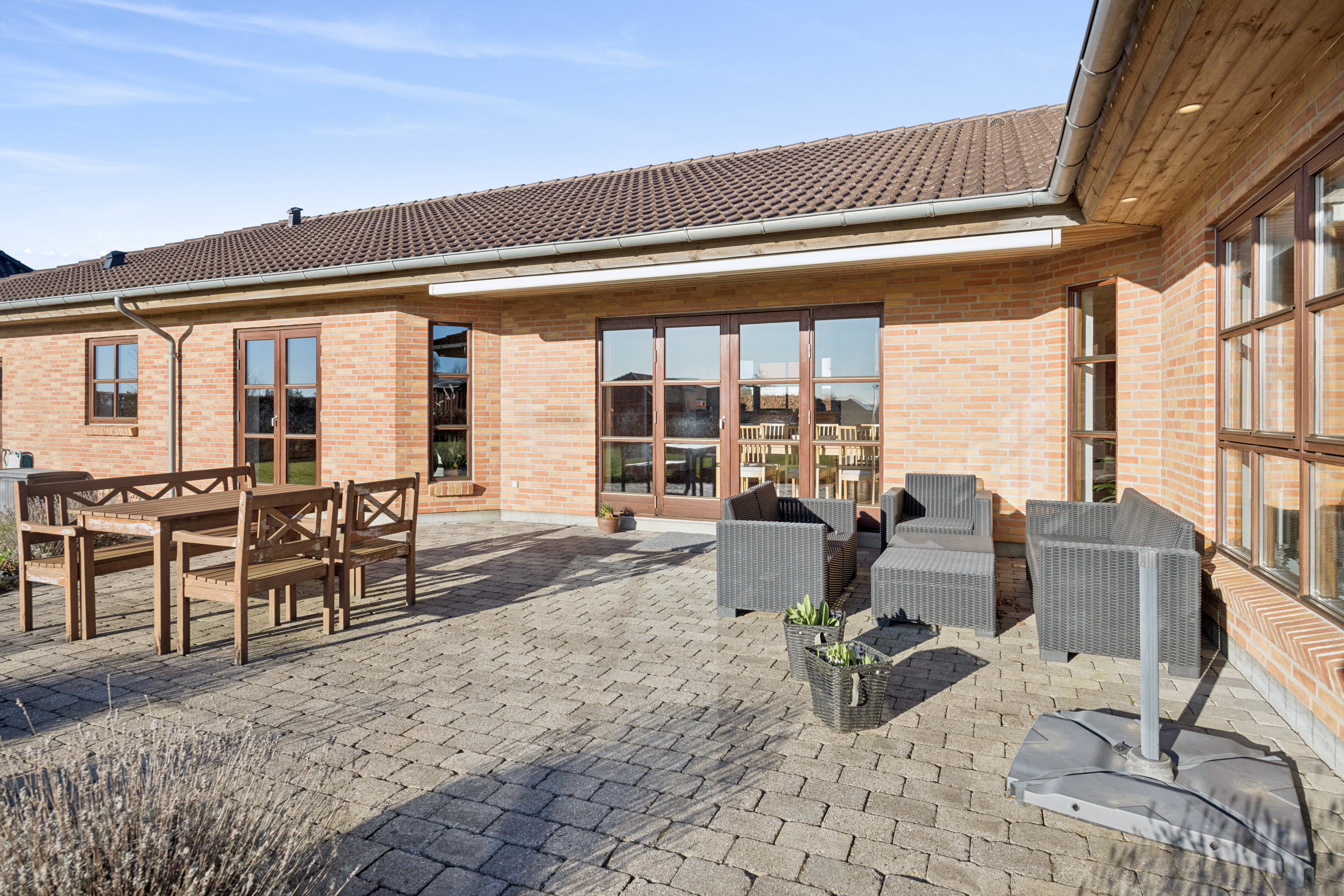 Fremhævet terrasse billede i fuldskærmstilstand. Billede af Østermarken 159, 9320 Hjallerup