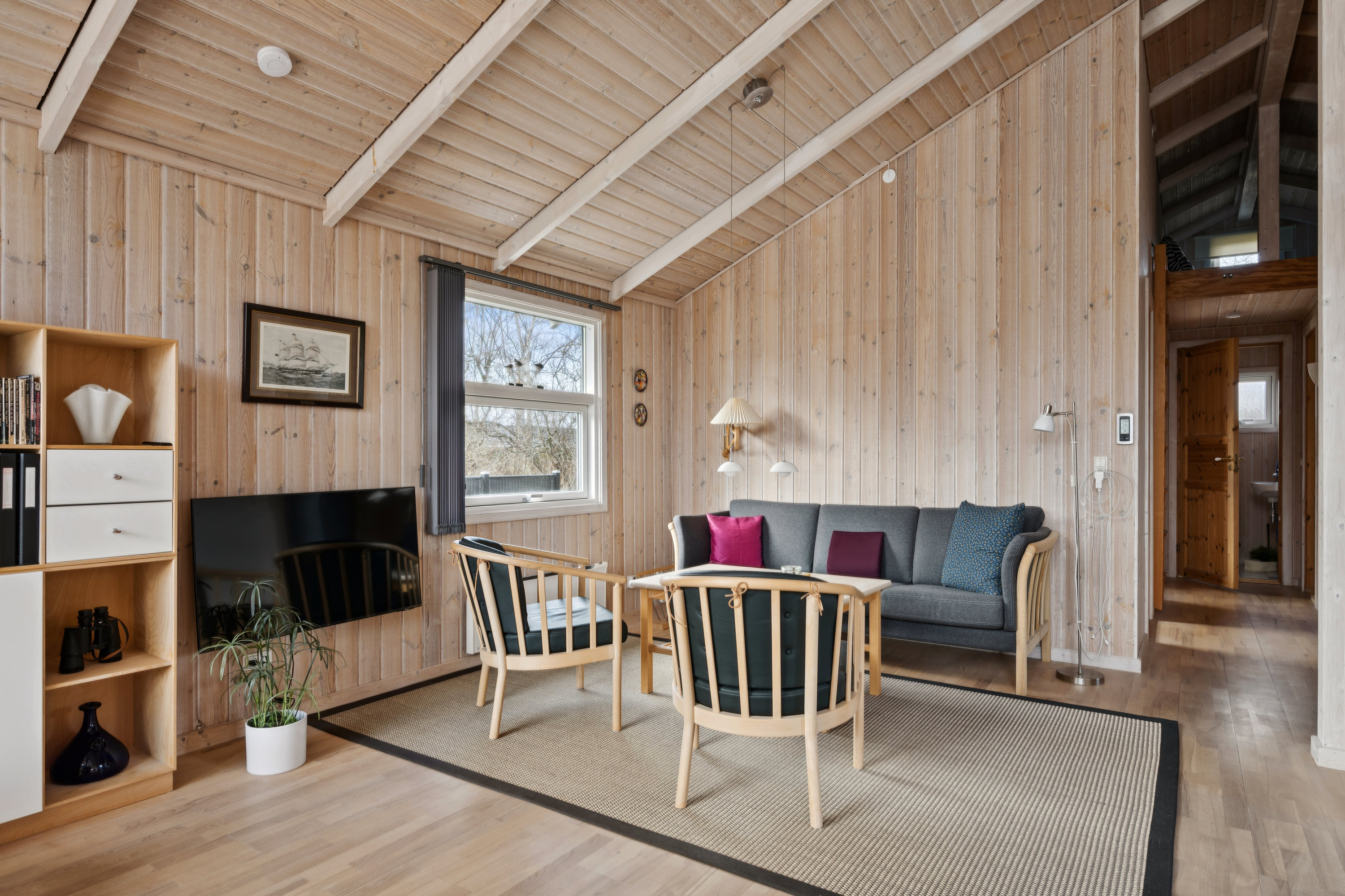 Fremhævet stue billede i fuldskærmstilstand. Billede af Bjarkes Grund 3, Øer, 8400 Ebeltoft