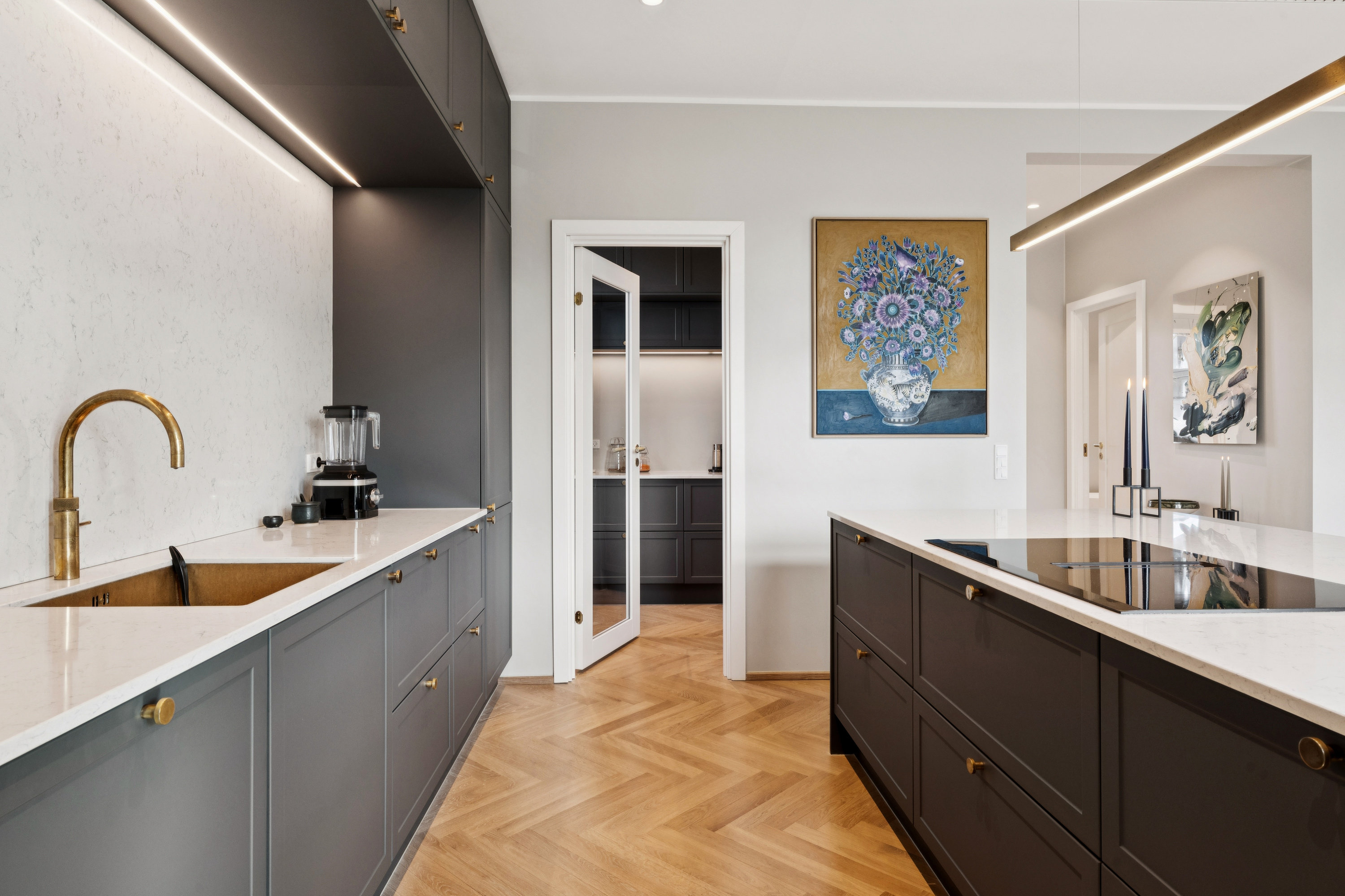 Fremhævet køkken billede i fuldskærmstilstand. Billede af Anne Maries Vej 14, 1., 9000 Aalborg