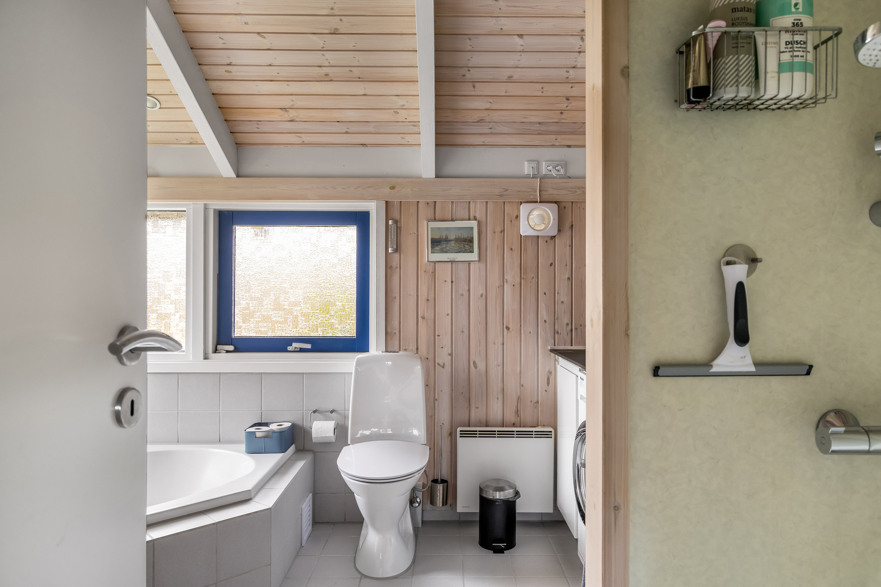 Fremhævet badeværelse billede i fuldskærmstilstand. Billede af Tofteager 10, Udsholt, 3230 Græsted