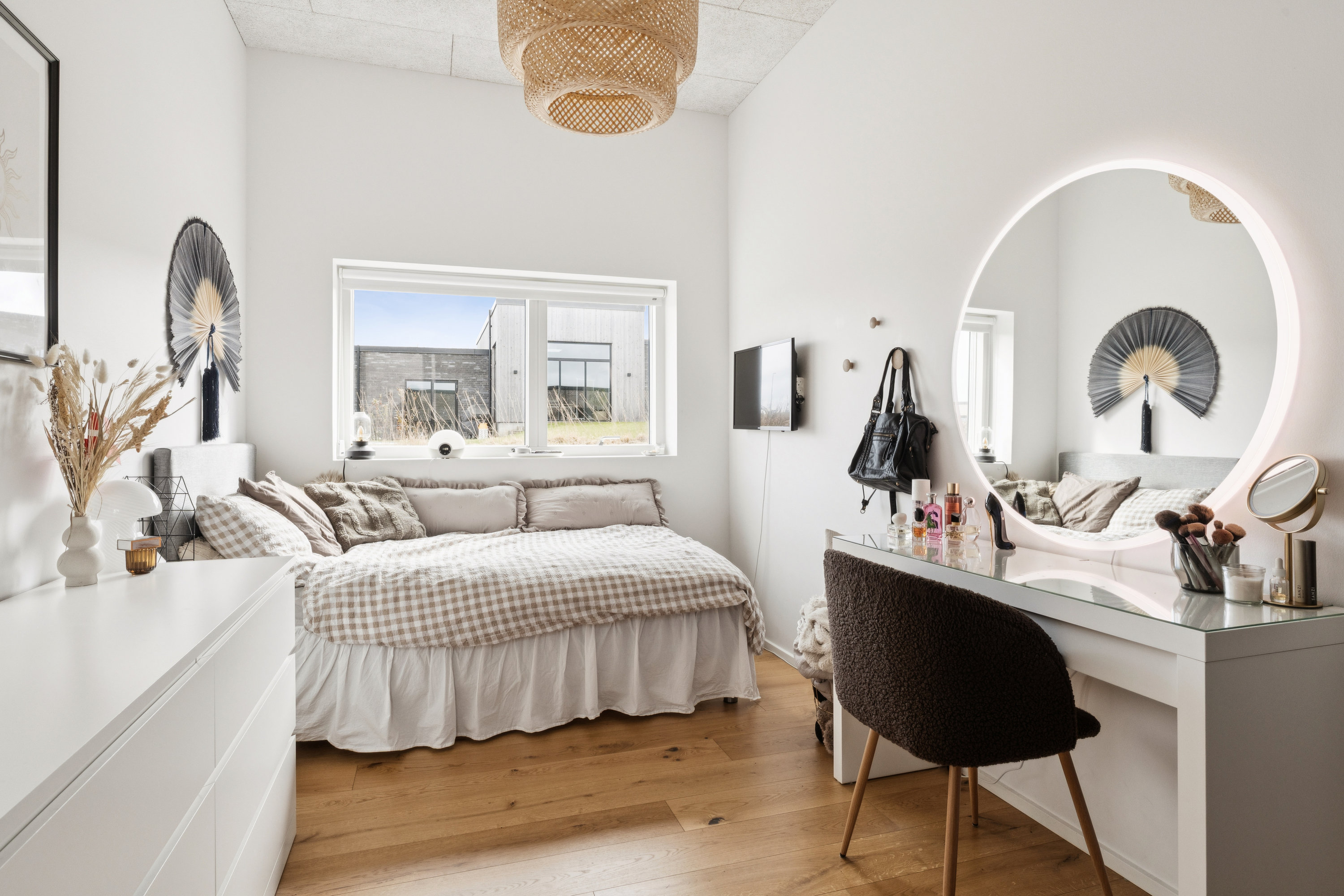 Fremhævet værelse billede i fuldskærmstilstand. Billede af Høje Støvring 216, 9530 Støvring