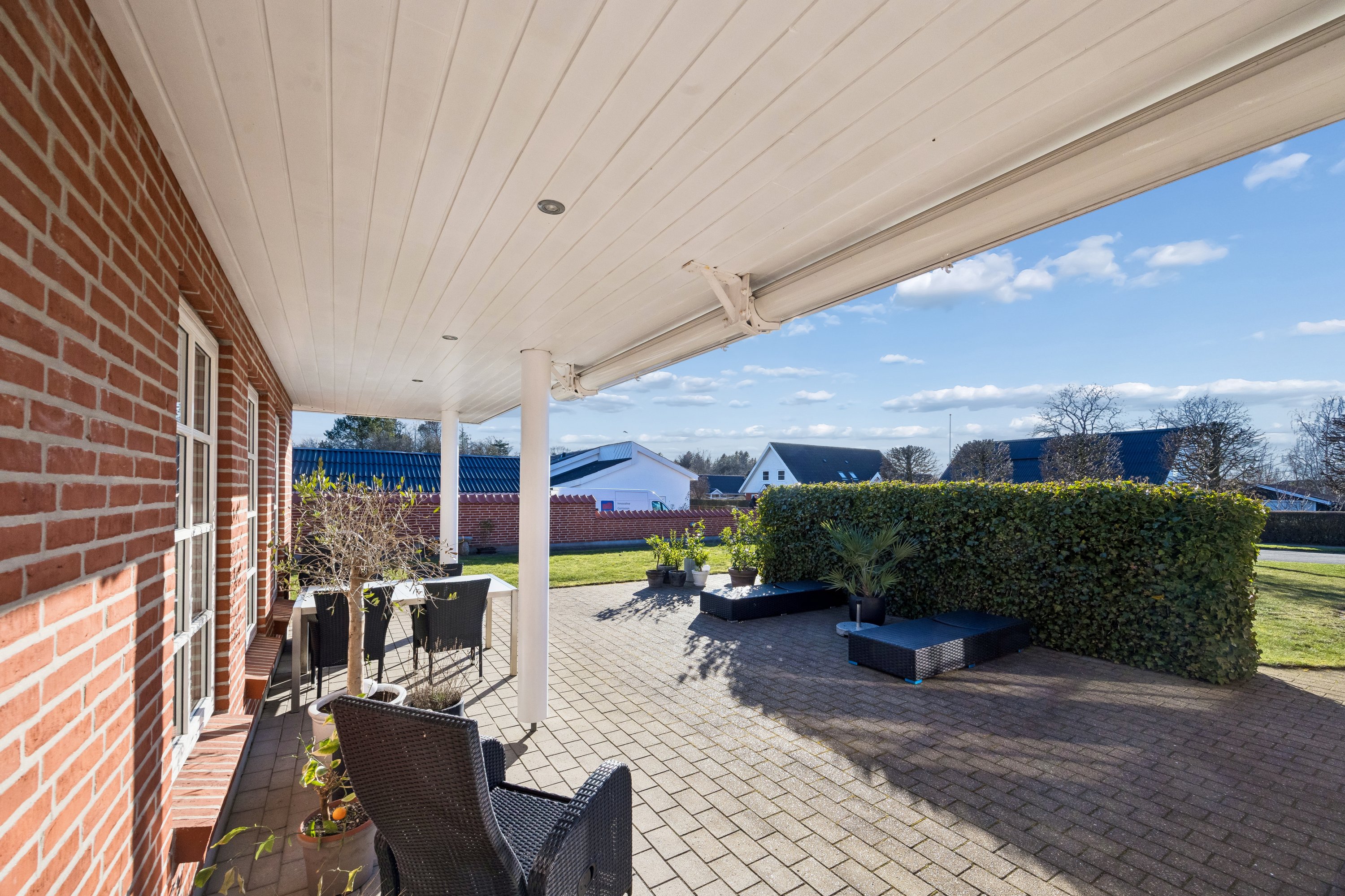 Fremhævet terrasse billede i fuldskærmstilstand. Billede af Granvej 3, 9320 Hjallerup