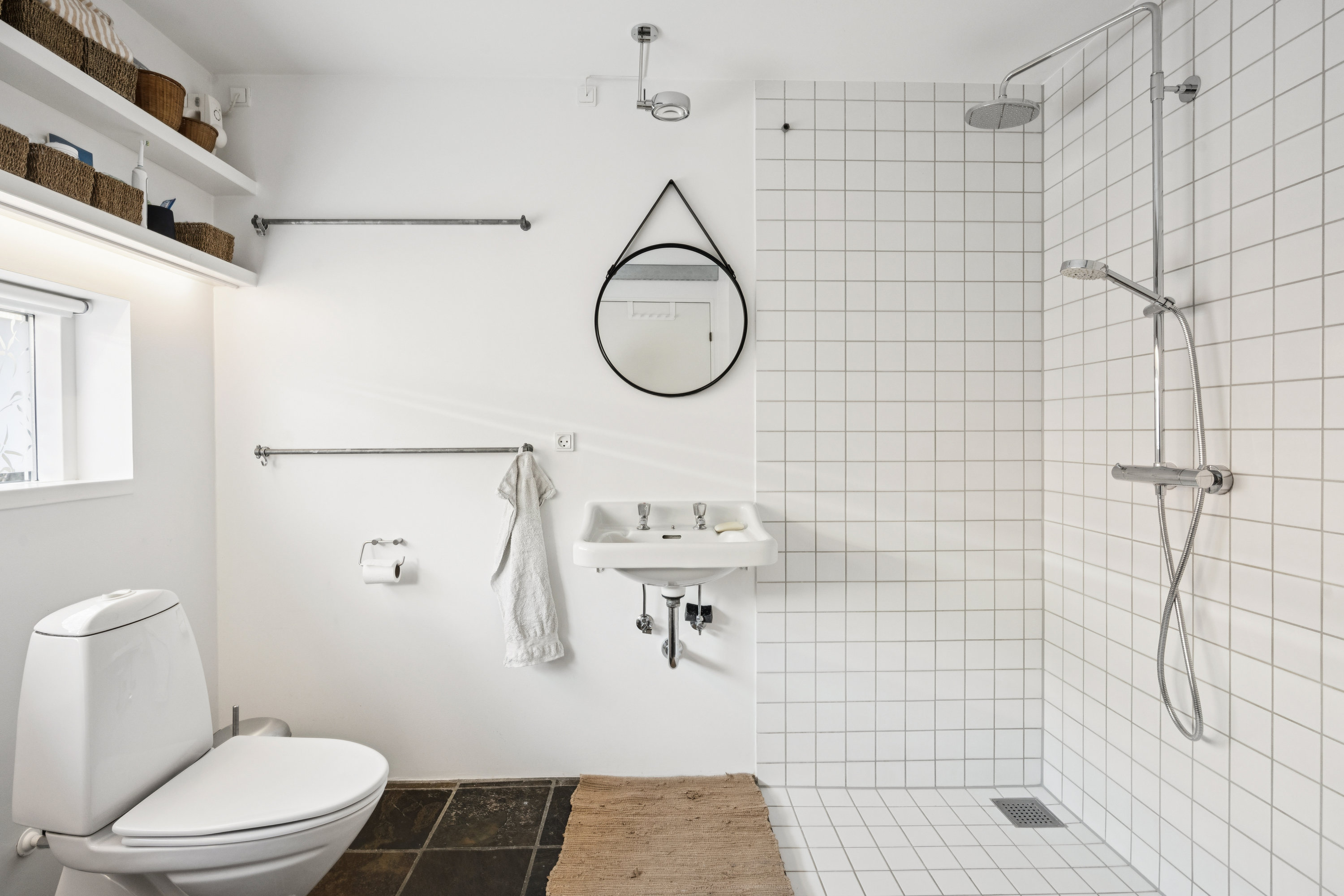 Fremhævet badeværelse billede i fuldskærmstilstand. Billede af Søndersøvej 50, 8240 Risskov