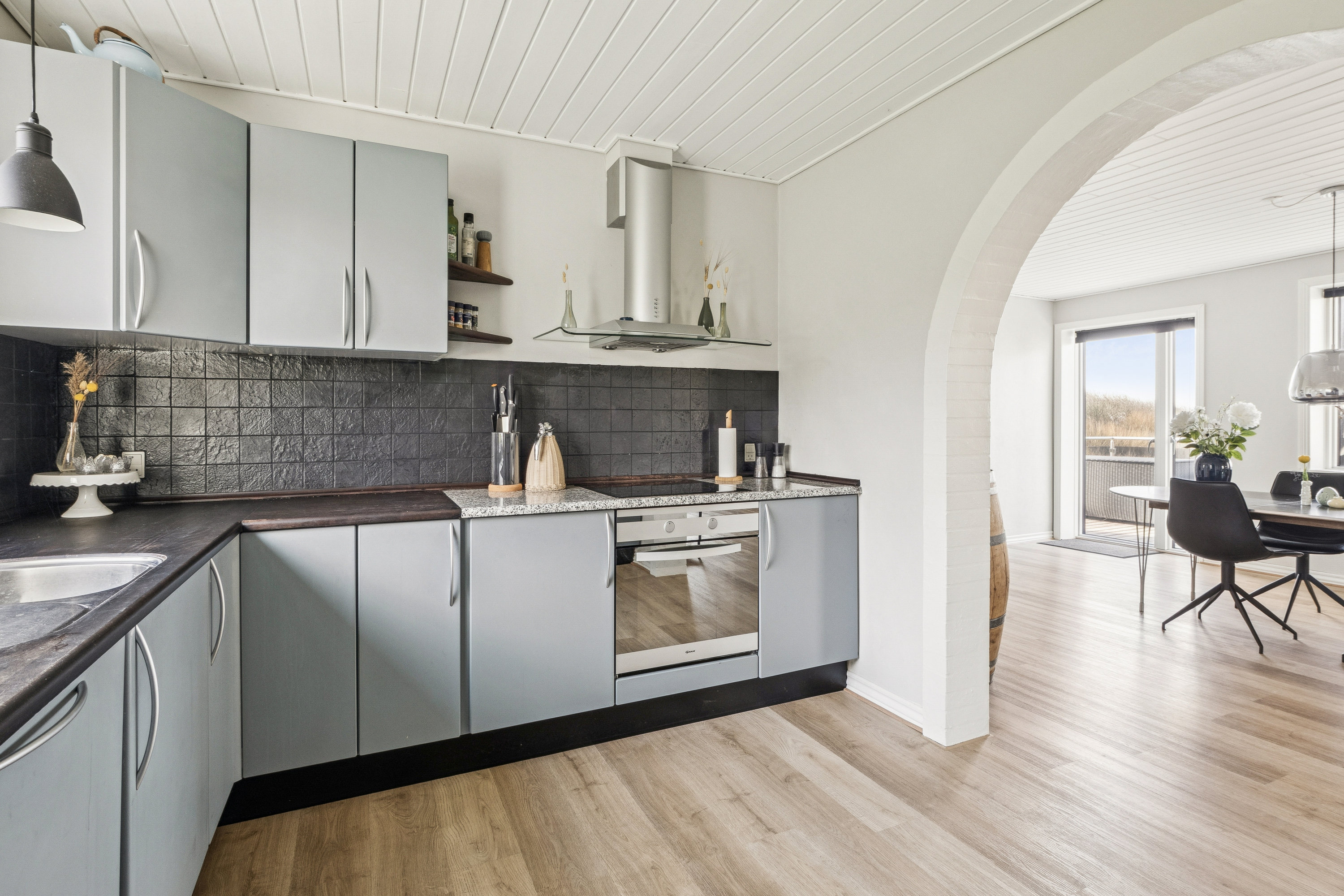 Fremhævet køkken billede i fuldskærmstilstand. Billede af Teglgårdvej 4, Hostrup, 7860 Spøttrup