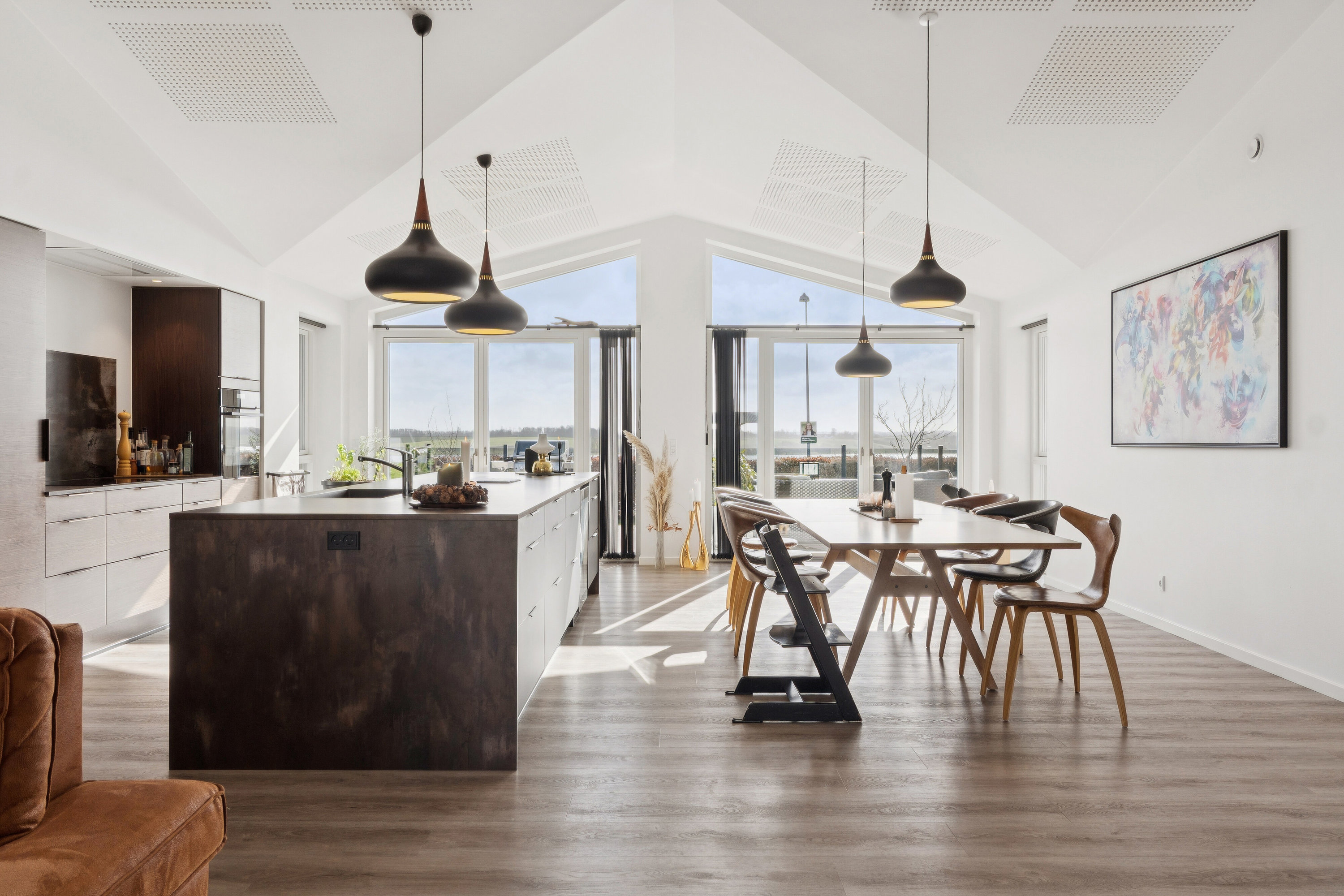 Fremhævet spisestue billede i fuldskærmstilstand. Billede af Hornsherredvej 155, Lyndby, 4070 Kirke Hyllinge